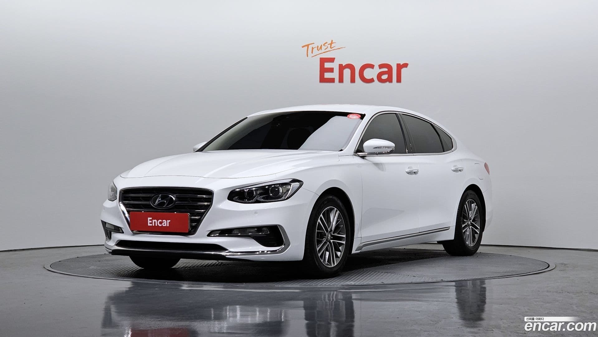 Main__Slider__Photo:Grandeur Hyundai 2017.2-0