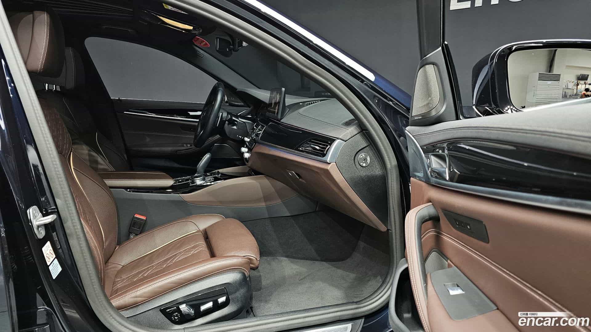 5-Series BMW 2023.1-INNER-010