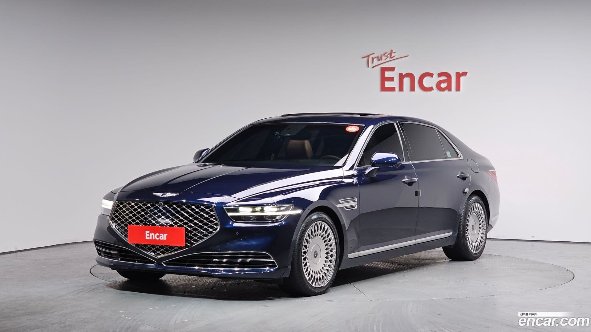 Main__Slider__Photo:G90 Genesis 2019.4-0