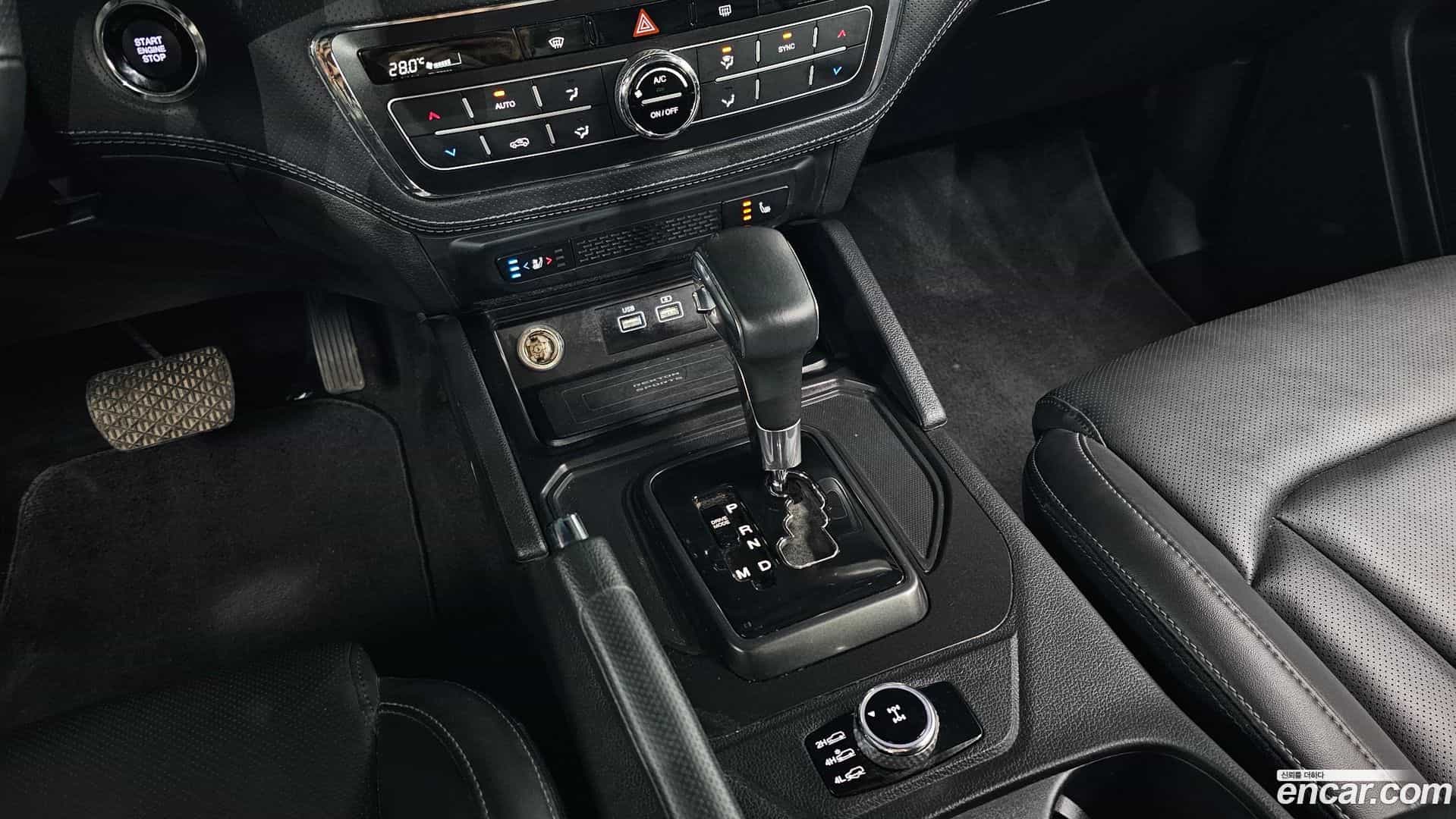 Rexton KG Mobility 2022.8-INNER-009