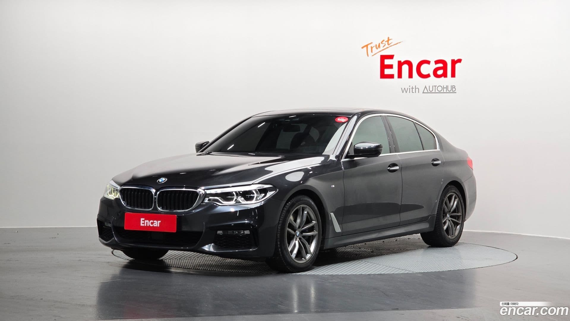 Main__Slider__Photo:5-Series BMW 2018.0-0