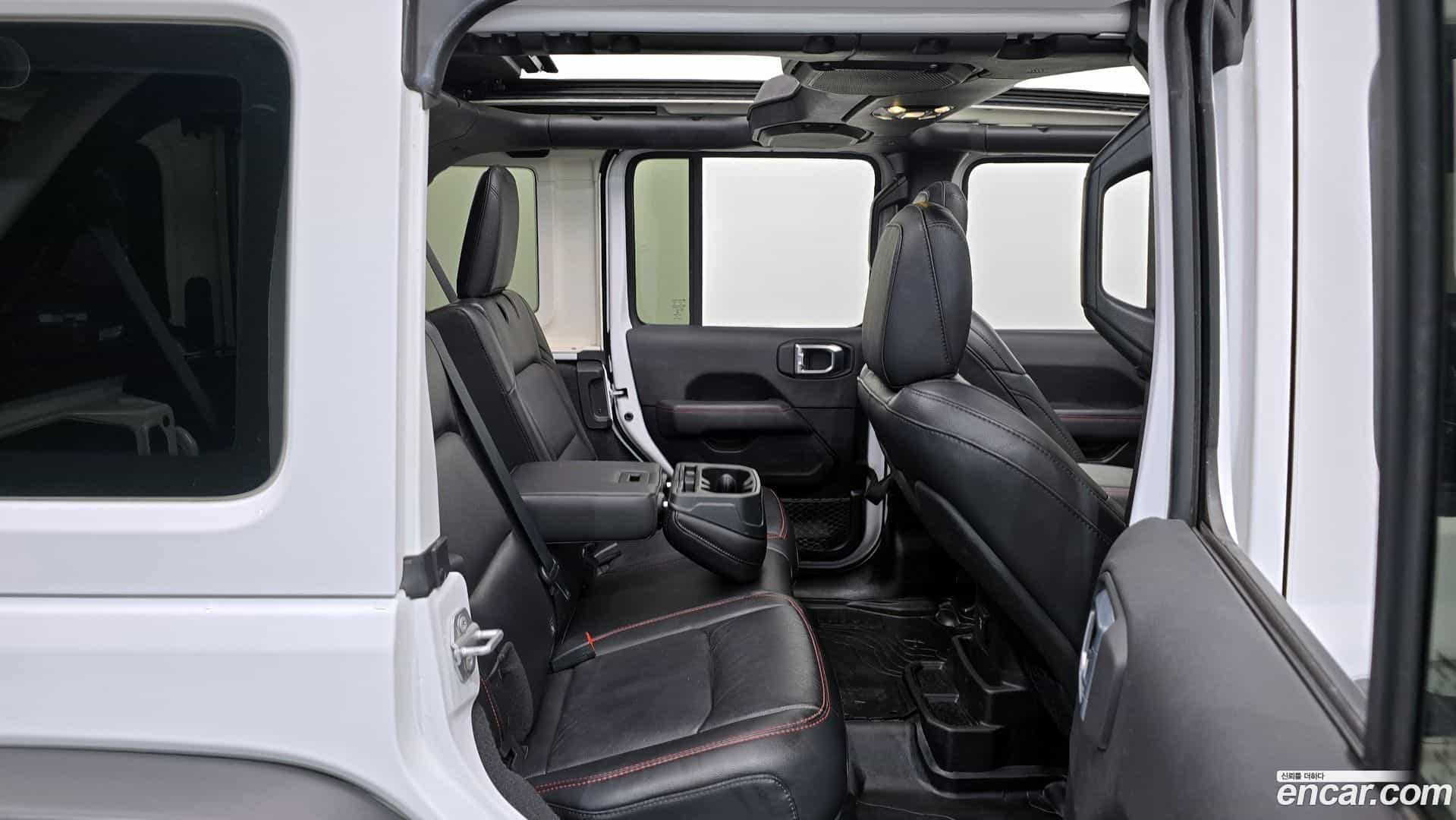 Wrangler Jeep 2020.5-OPTION-016