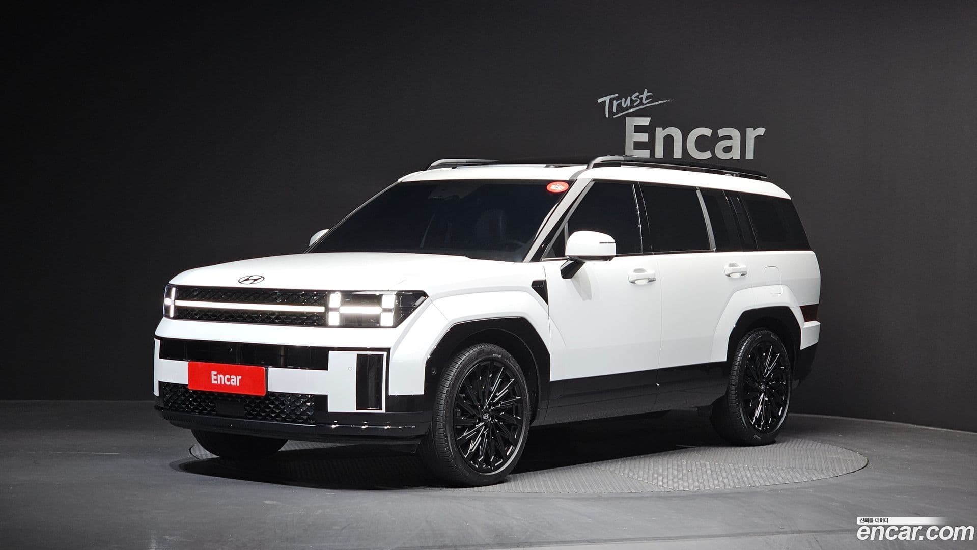 Main__Slider__Photo:Santafe Hyundai 2024.0-0