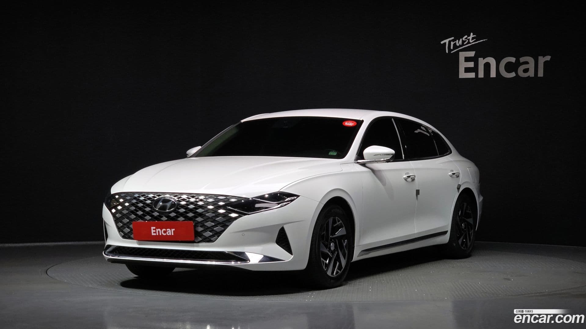 Main__Slider__Photo:Grandeur Hyundai 2020.9-0