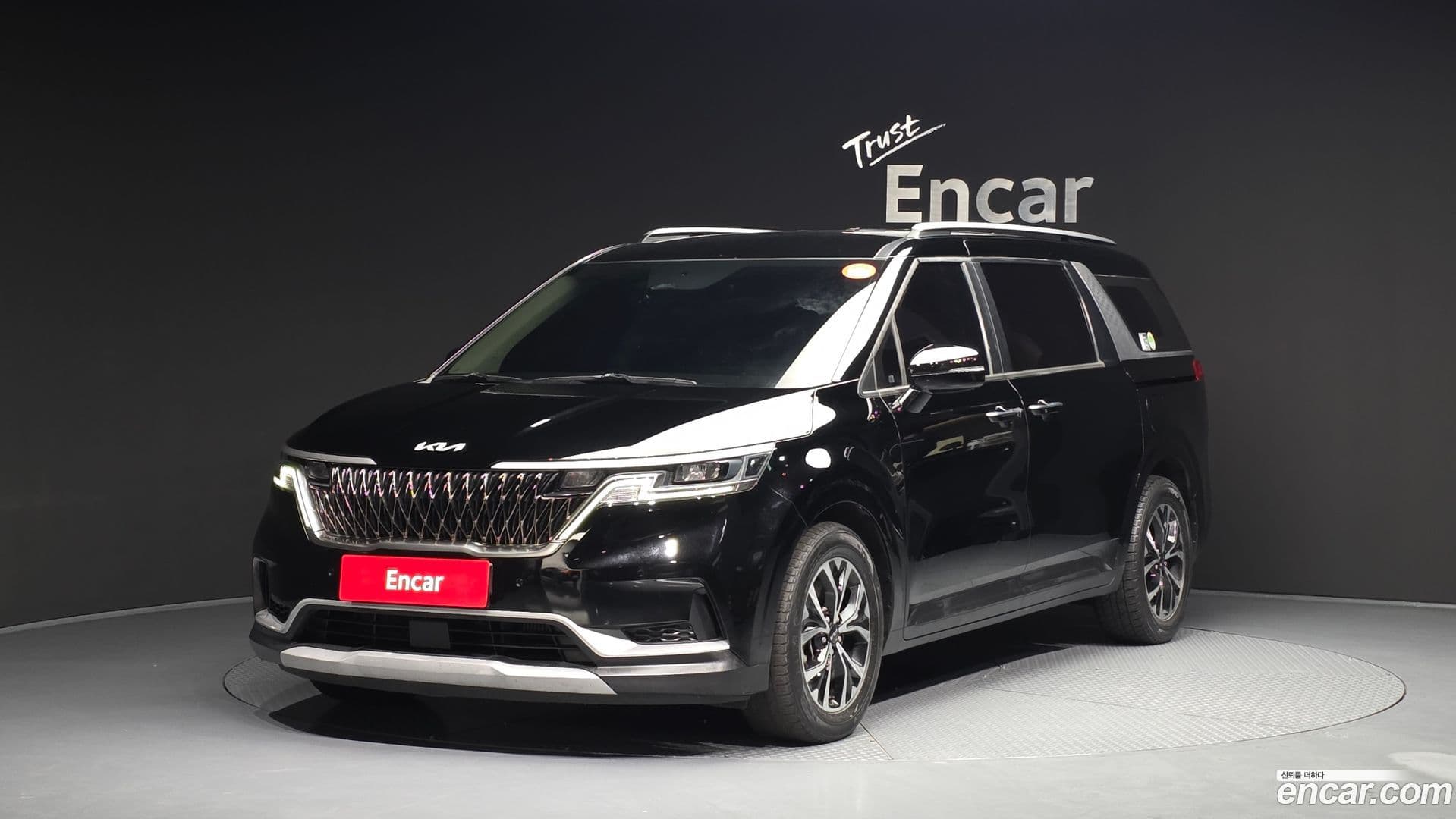 Main__Slider__Photo:Canival Kia 2021.8-0