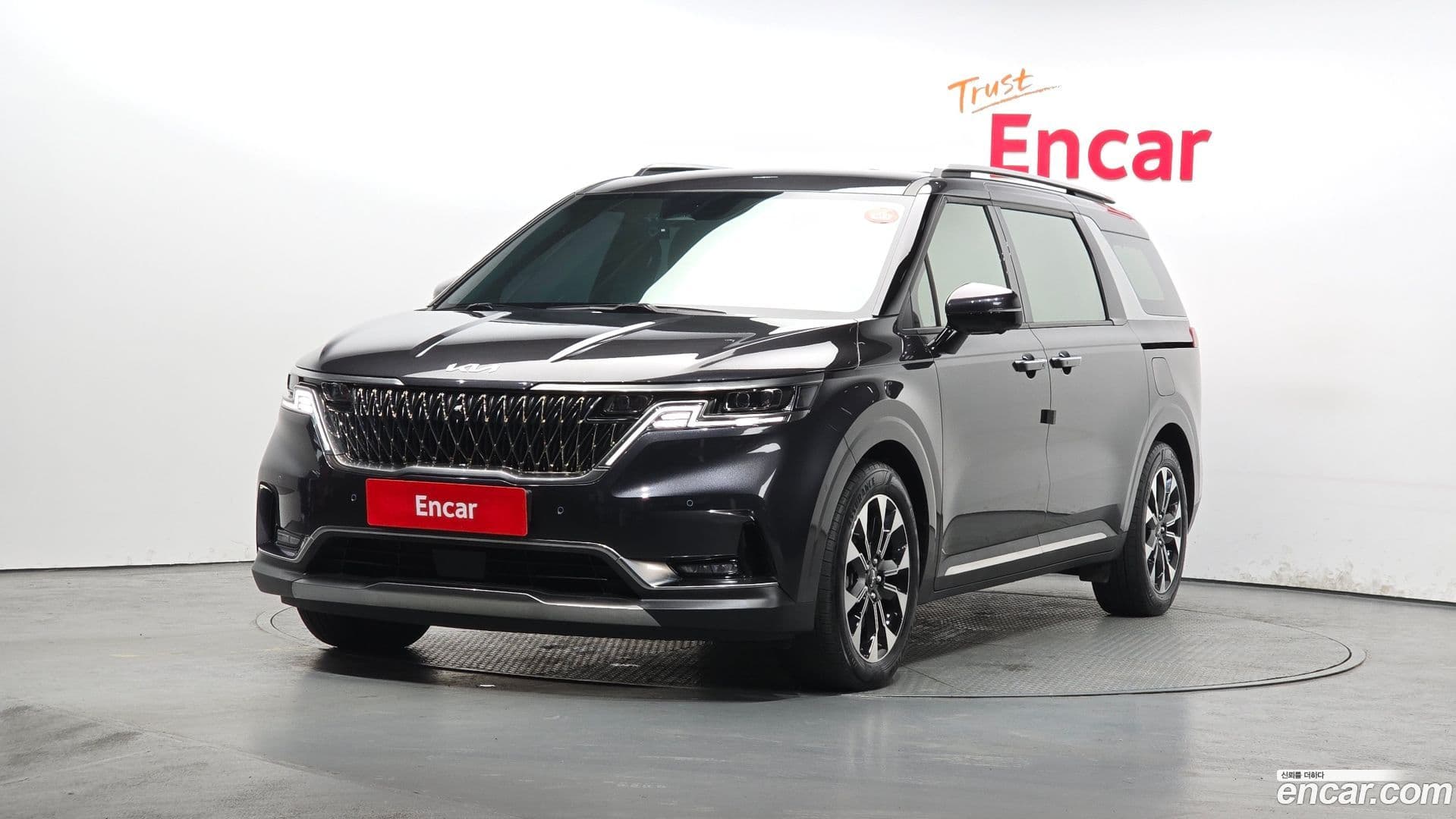Main__Slider__Photo:Canival Kia 2023.3-0