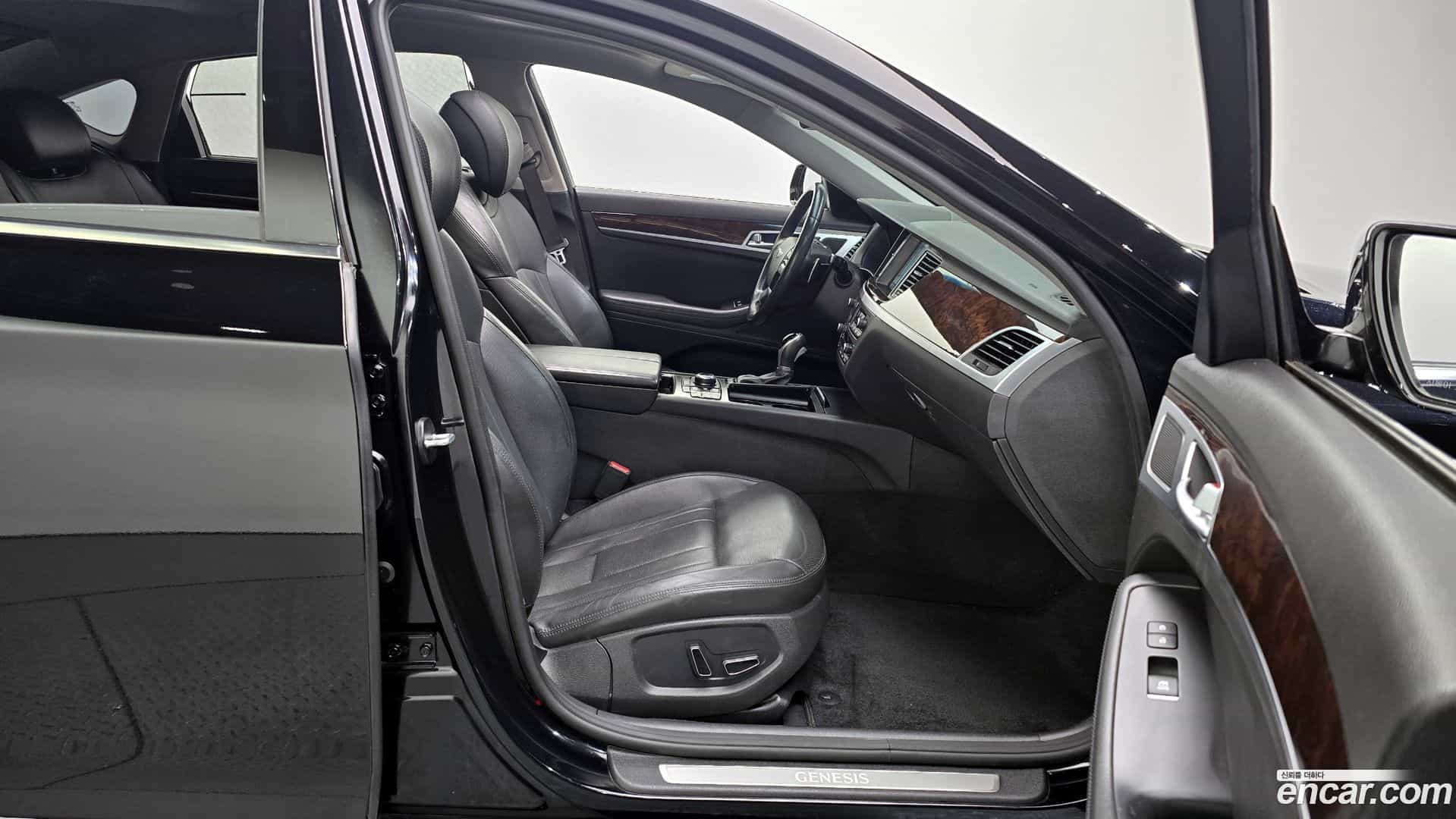 Genesis Hyundai 2015.9-INNER-010