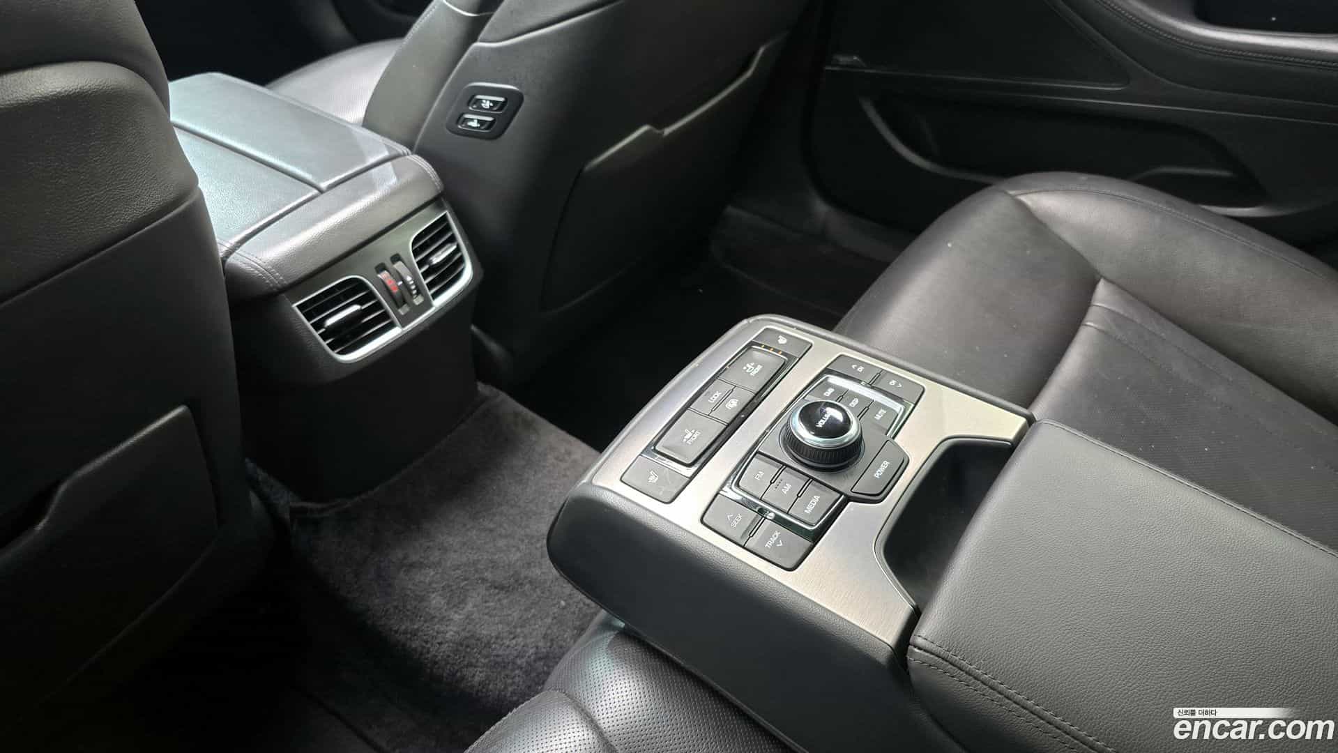 Genesis Hyundai 2015.9-OPTION-023