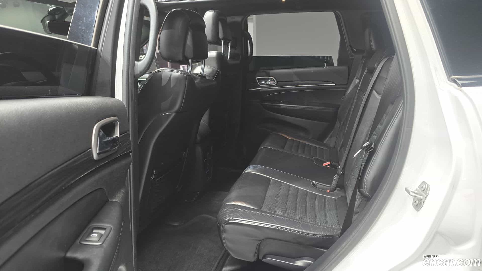 Cherokee Jeep 2020.4-OPTION-017