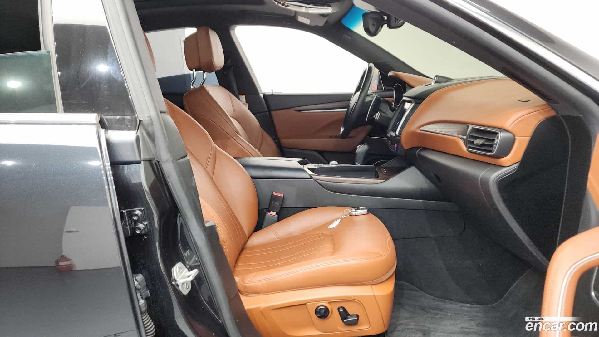 Levante Maserati 2018.3-OPTION-015