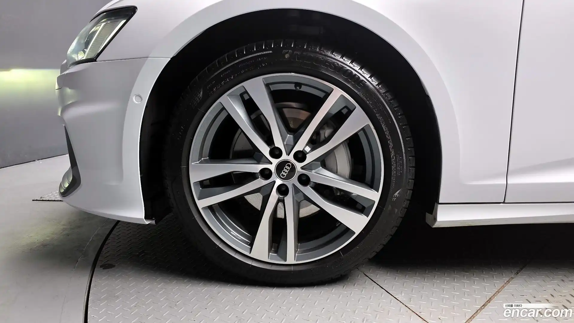 A6 Audi 2022.1-OUTER-005