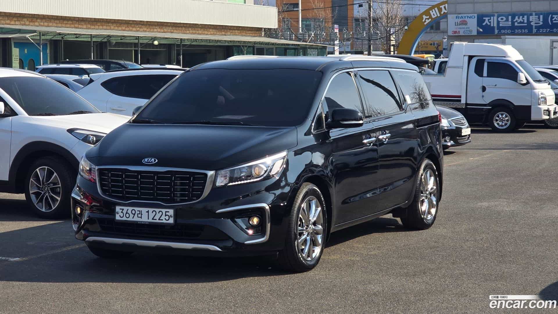 Canival Kia 2019.11-OUTER-001