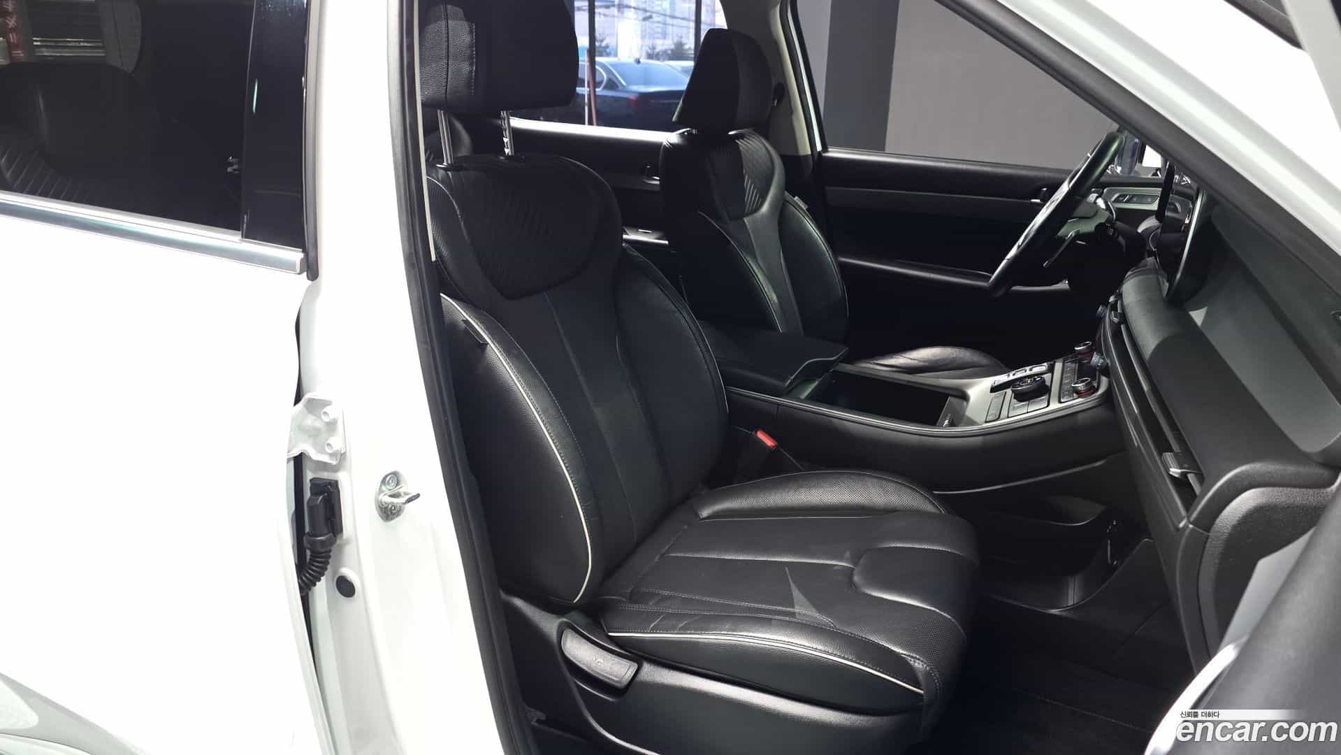Palisade Hyundai 2023.2-INNER-010