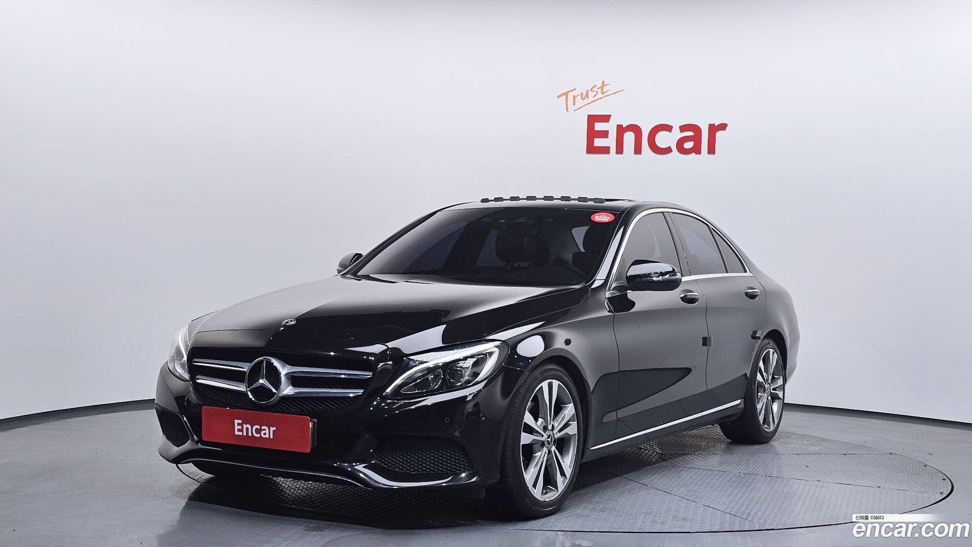 Main__Slider__Photo:C-Class Mercedes-Benz 2018.1-0