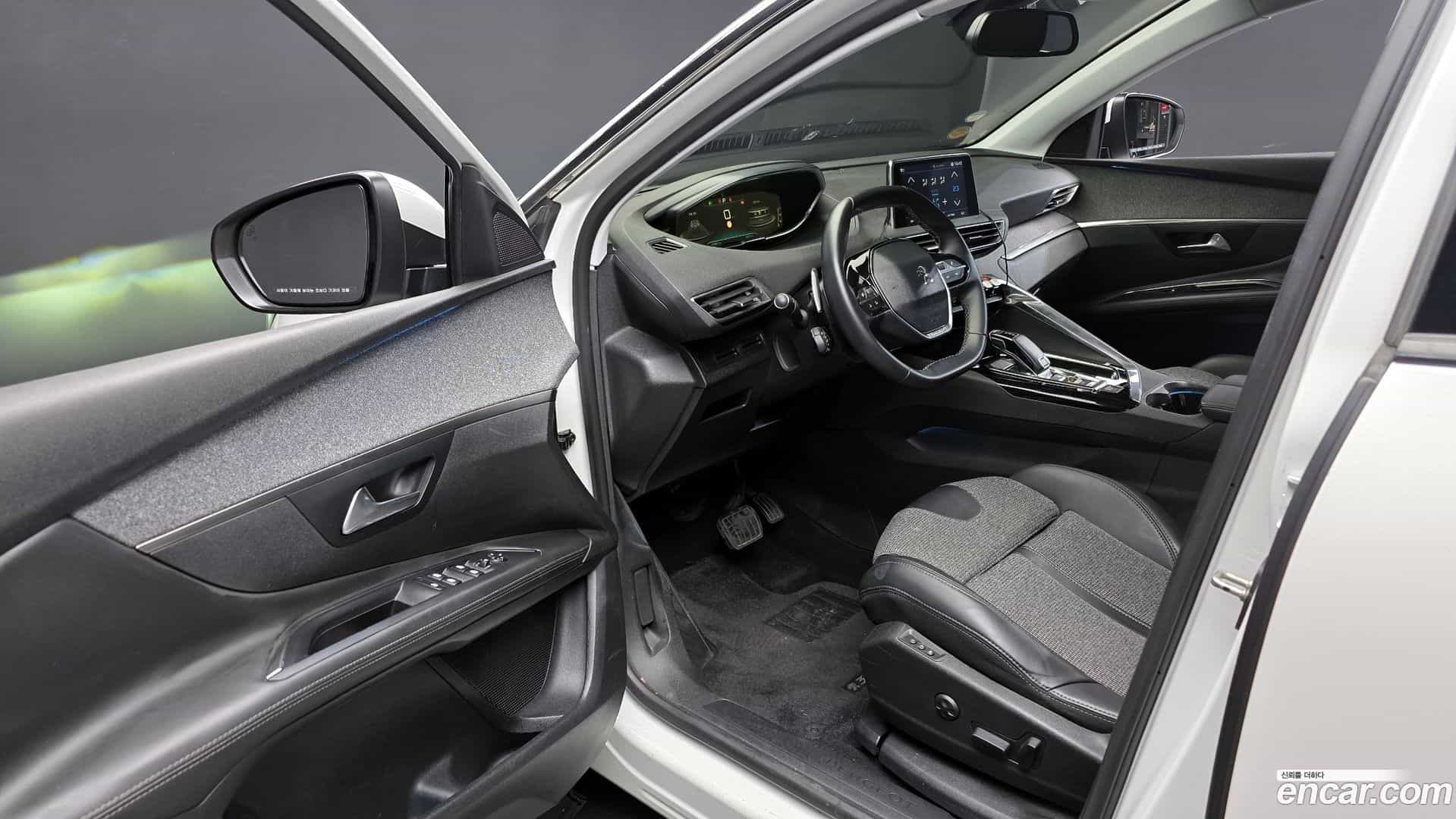 3008 Peugeot 2017.3-OPTION-015