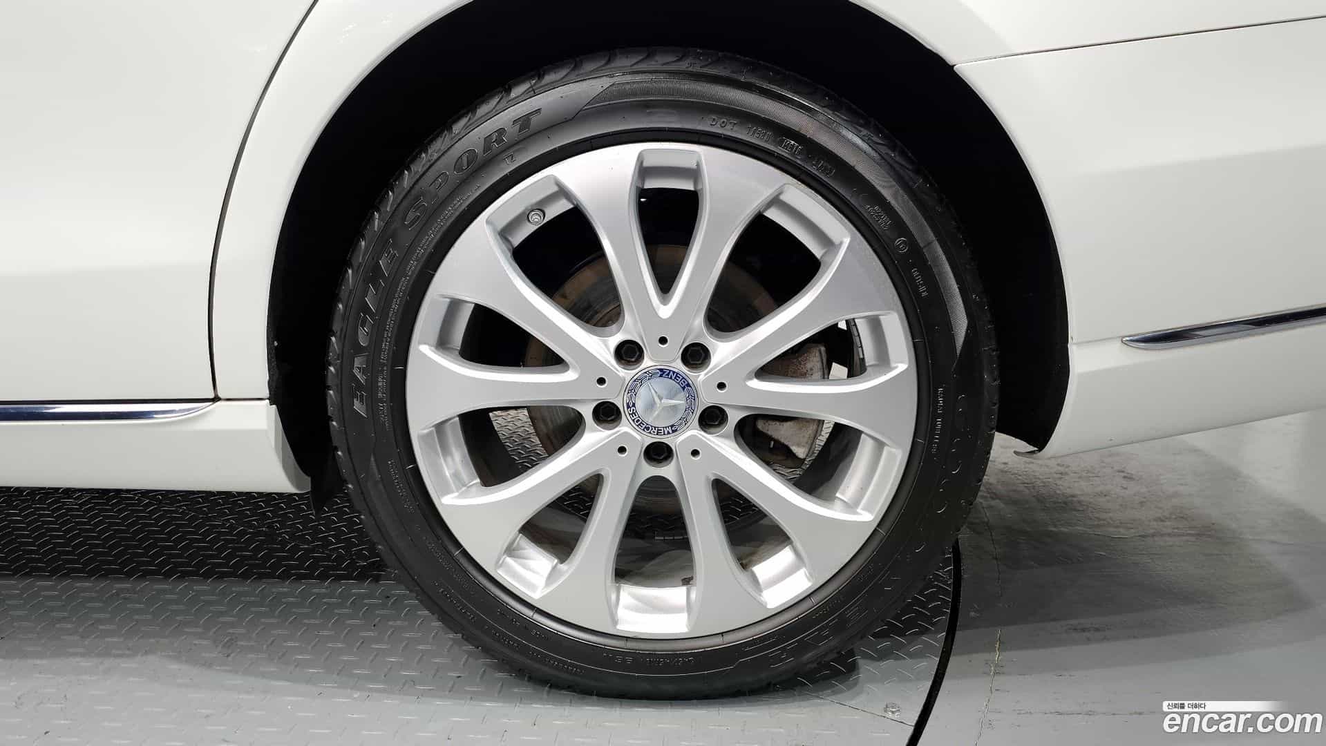E-Class Mercedes-Benz 2016.6-OUTER-005