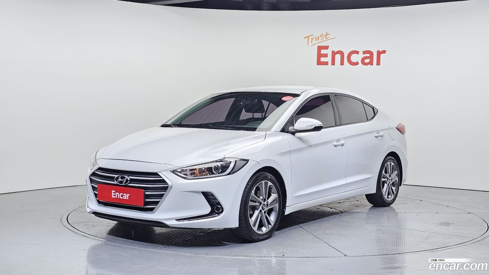 Main__Slider__Photo:AVANTE Hyundai 2017.5-0