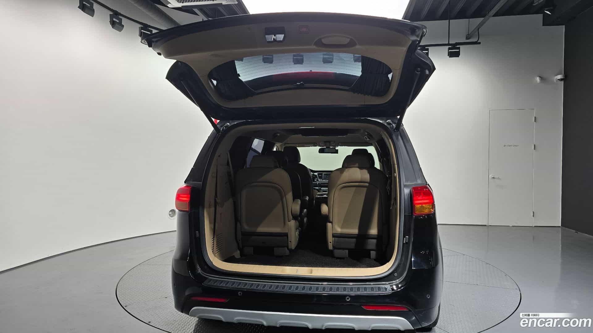 Canival Kia 2015.6-OPTION-024