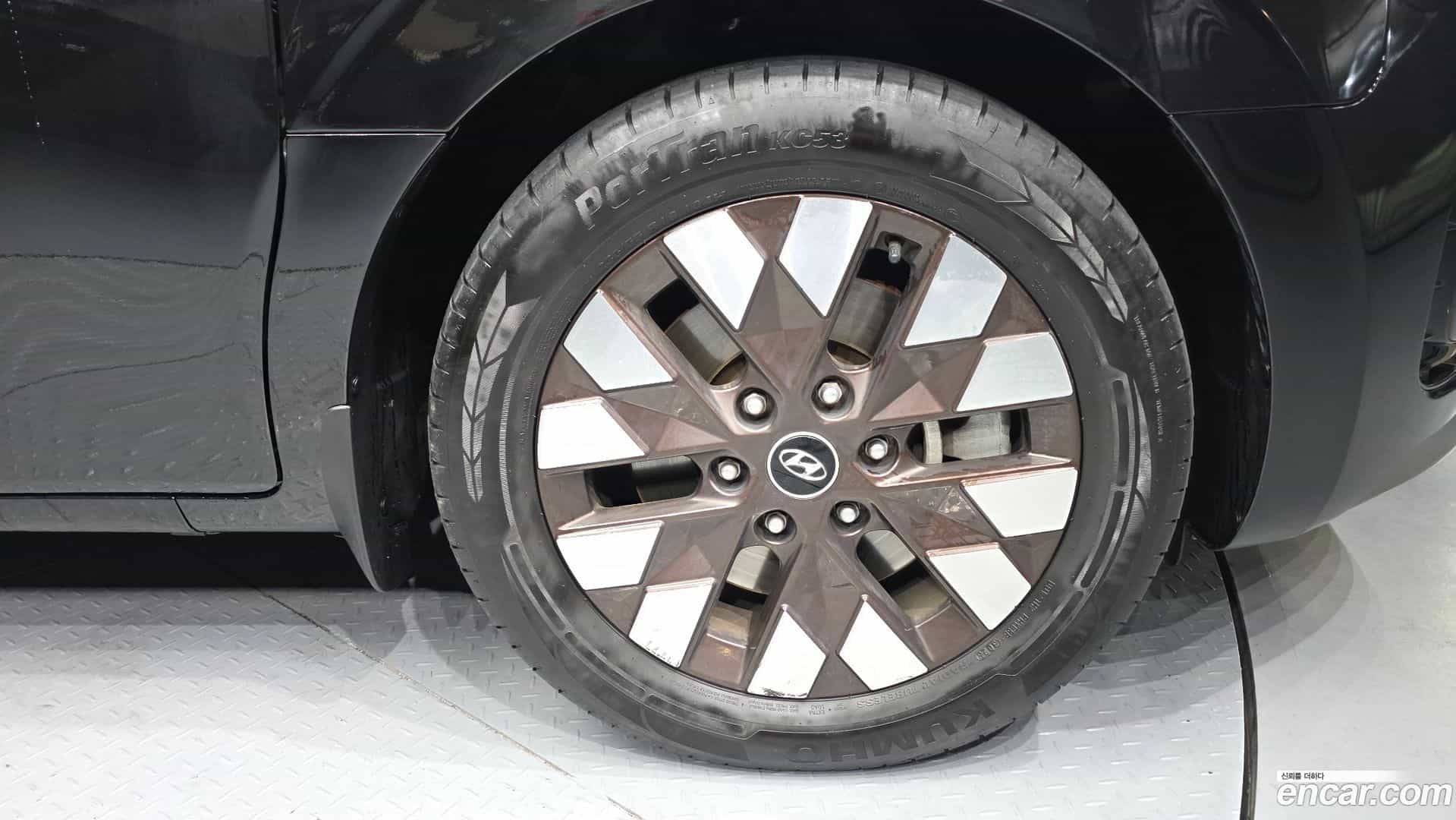 Staria Hyundai 2022.0-OUTER-005