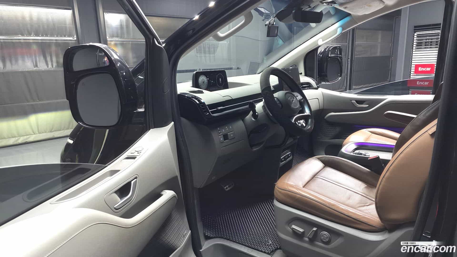 Staria Hyundai 2022.0-INNER-010