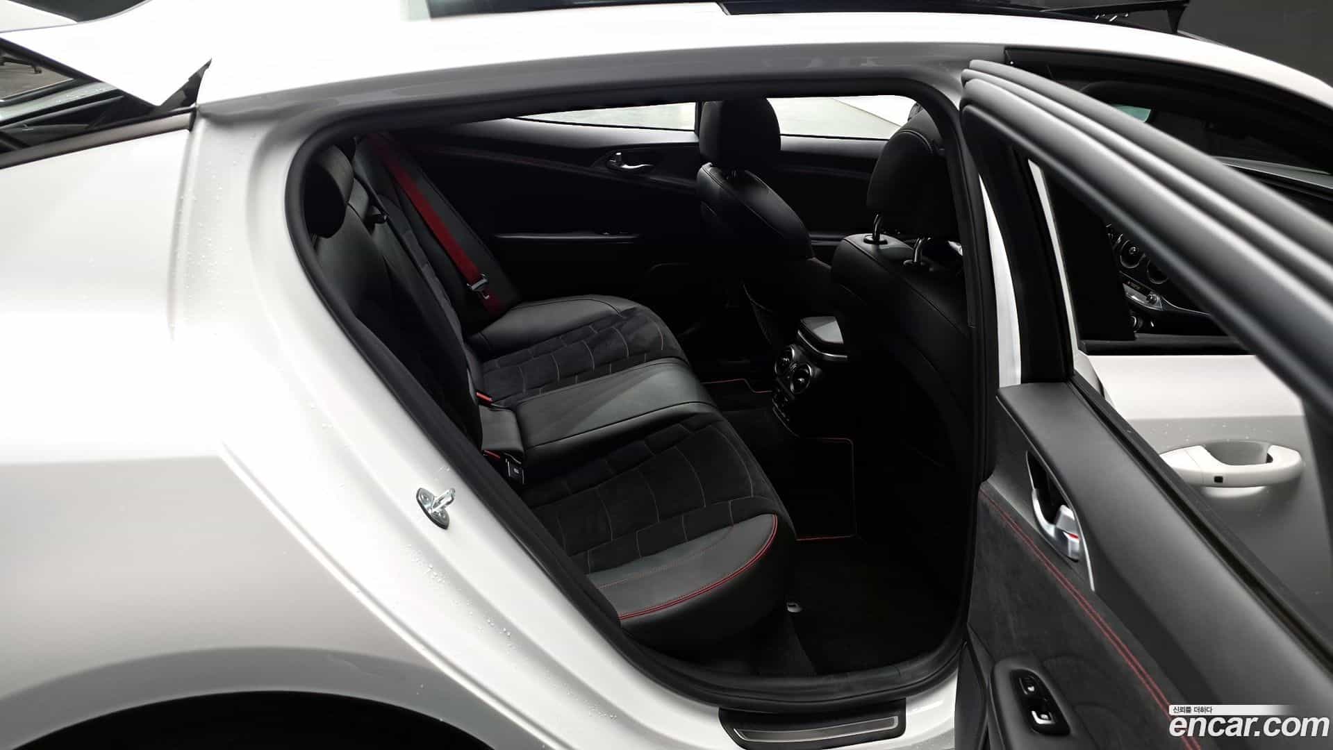 Stinger Kia 2022.0-OPTION-016