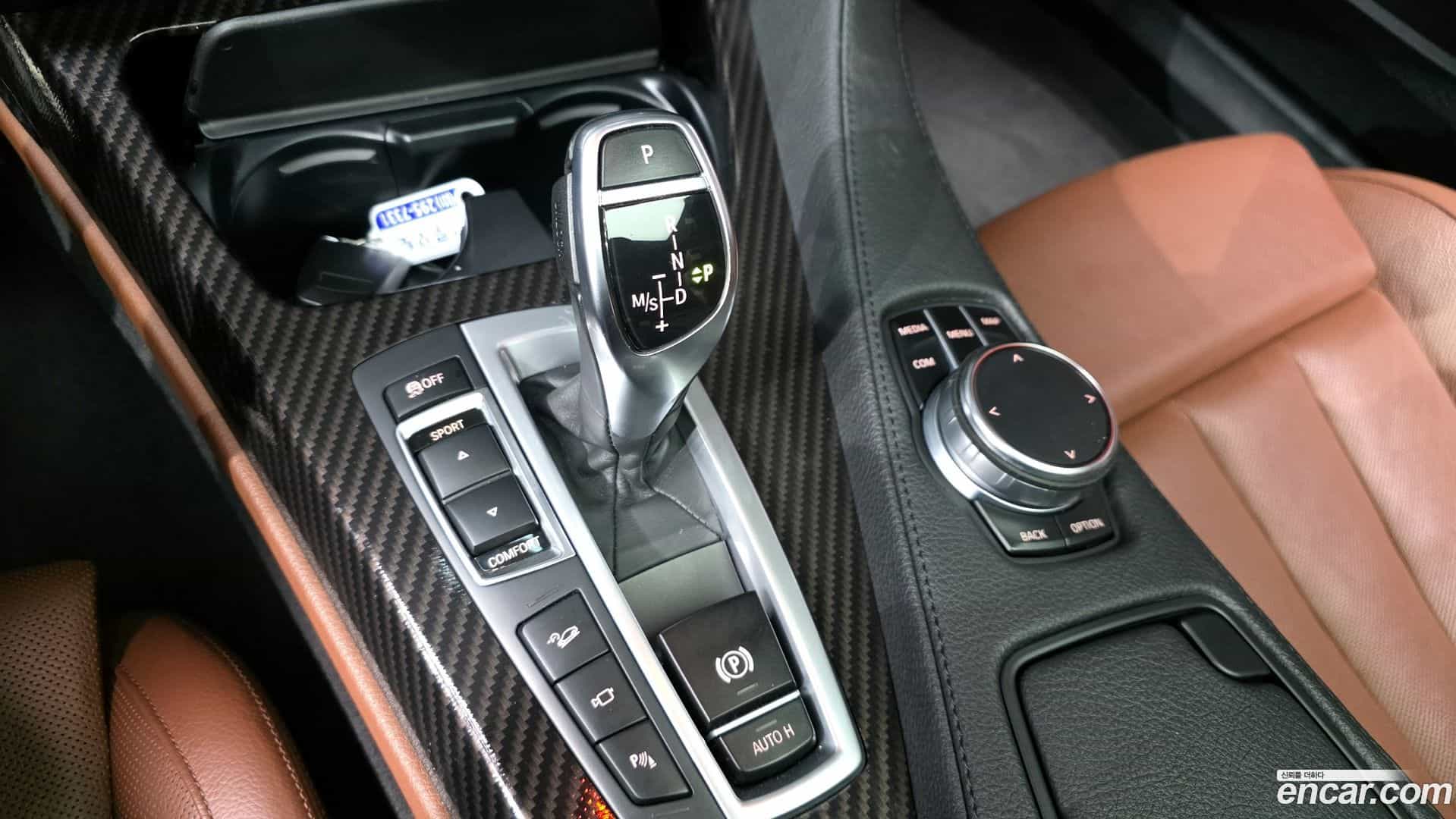 6-Series BMW 2018.6-INNER-009