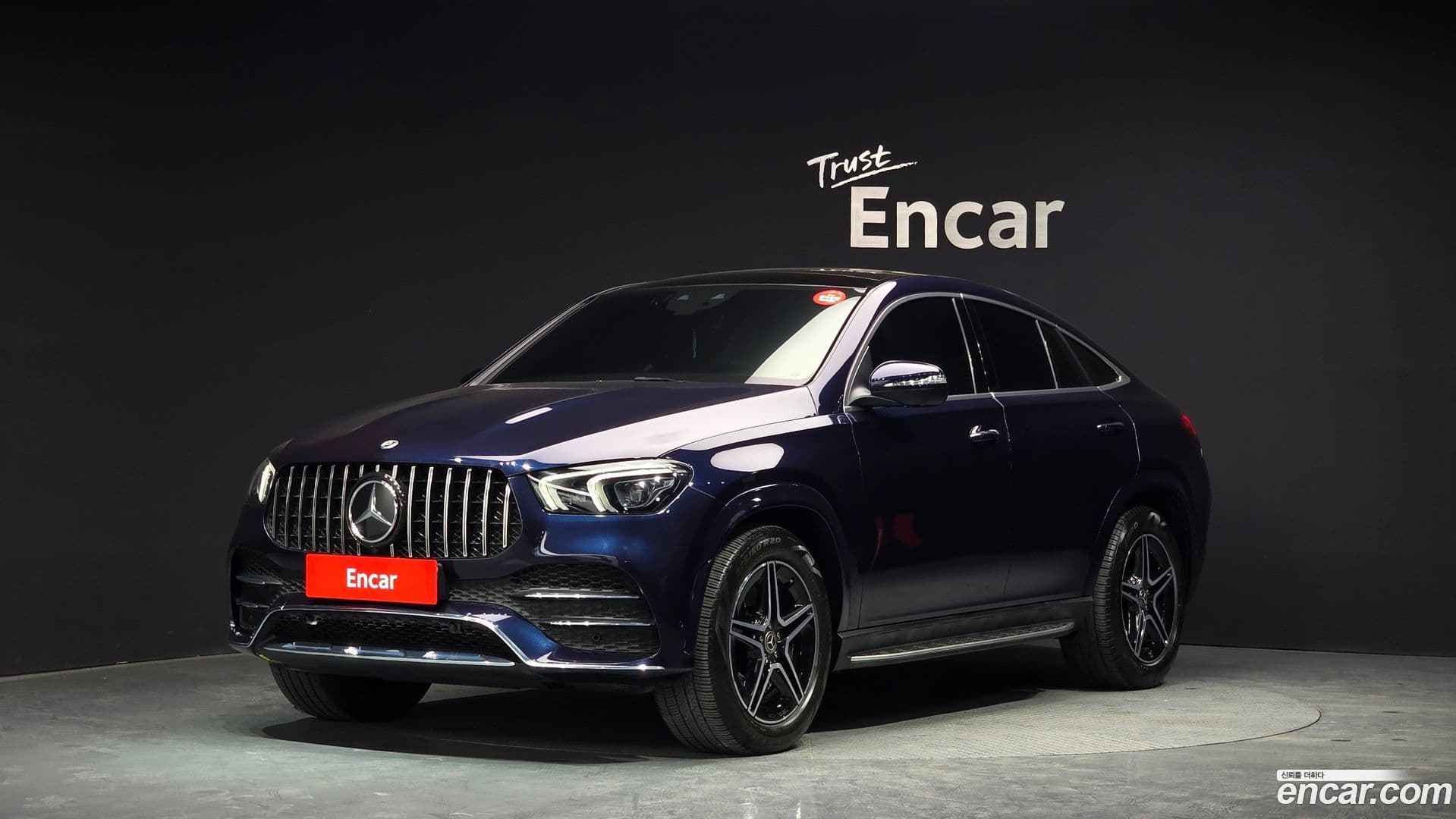 Main__Slider__Photo:GLE-Class Mercedes-Benz 2021.9-0