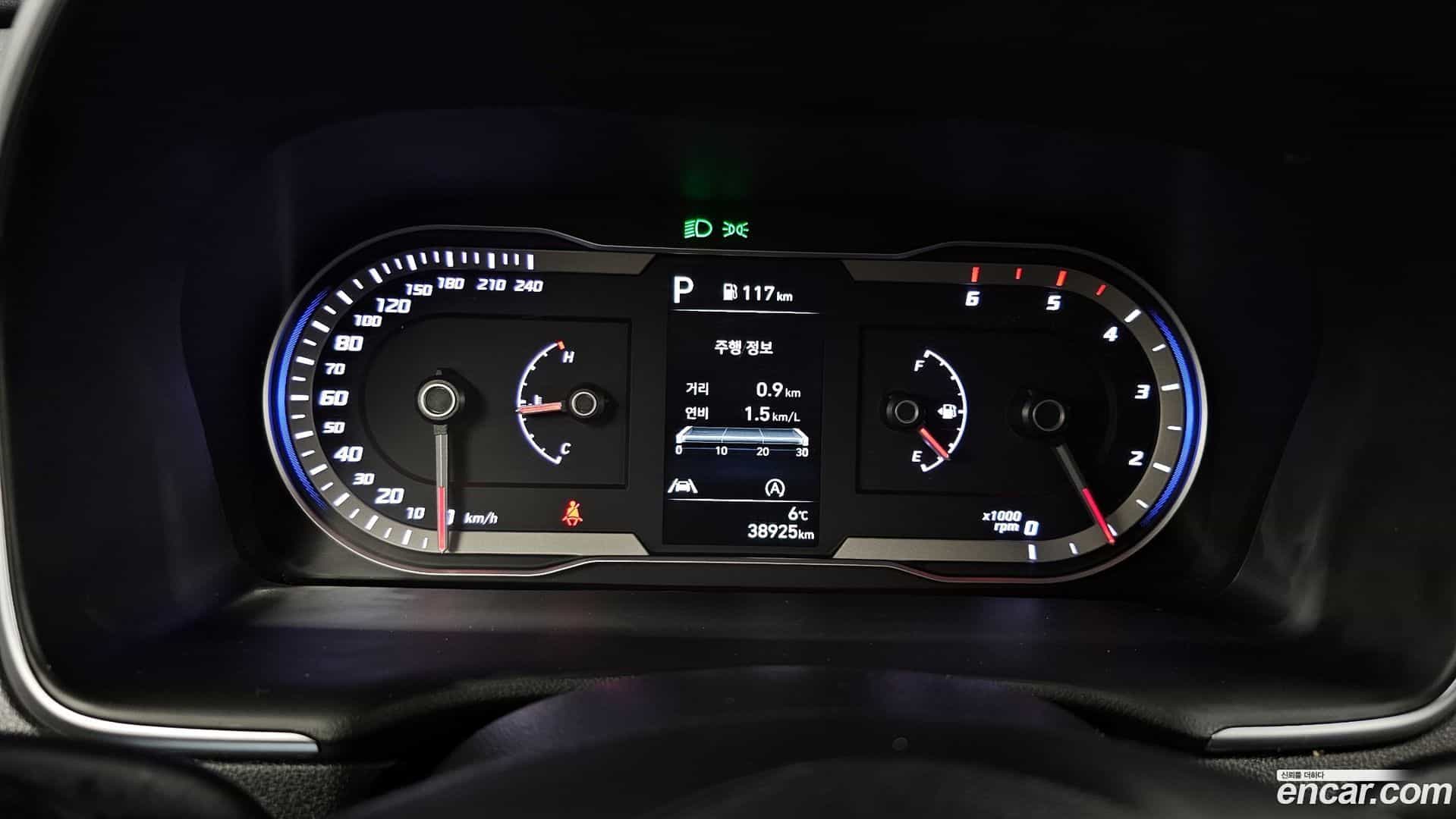 Tucson Hyundai 2022.1-INNER-008
