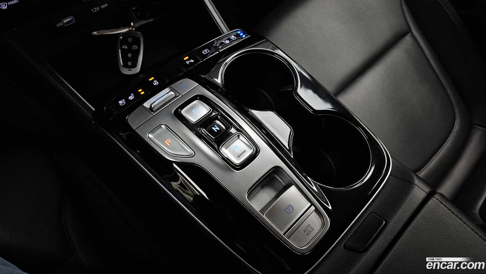 Tucson Hyundai 2022.1-INNER-009