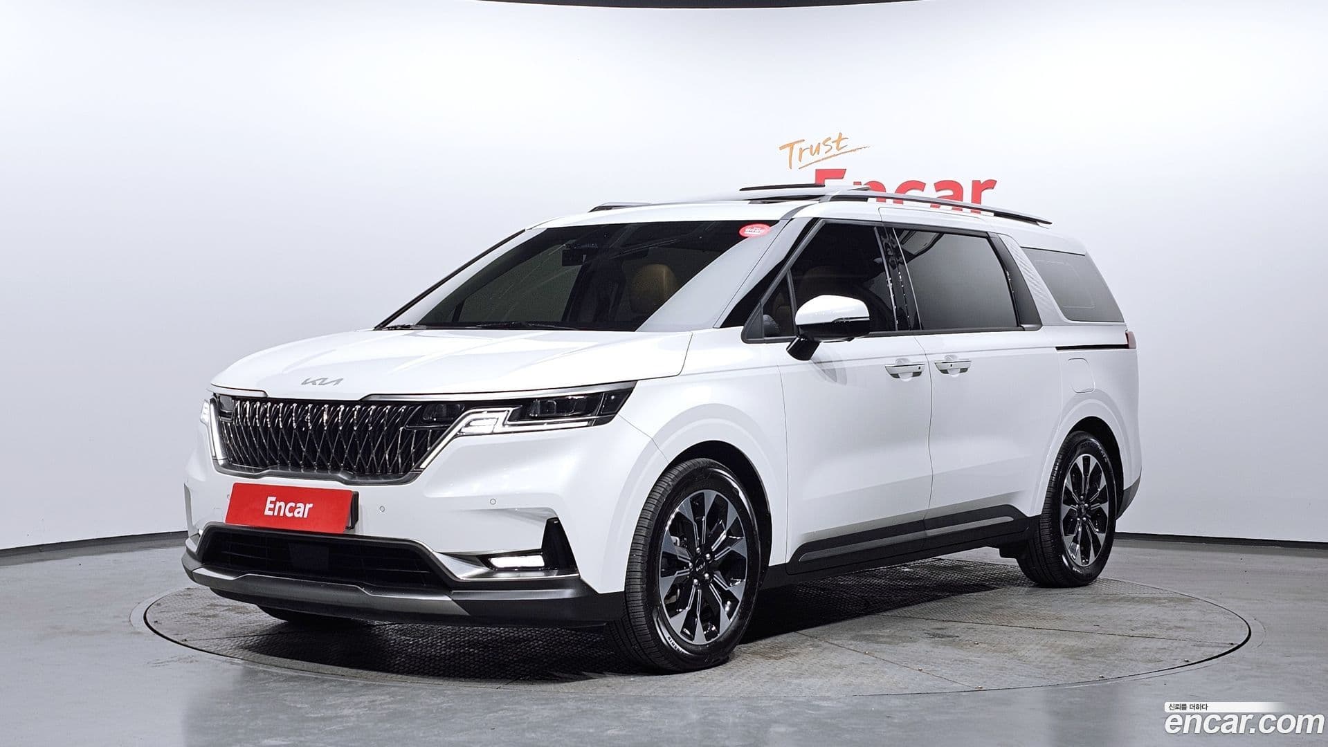 Main__Slider__Photo:Canival Kia 2023.6-0