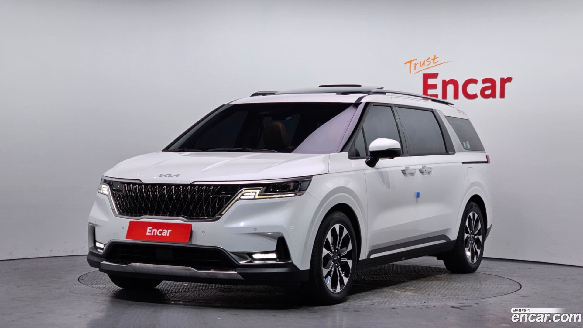 Main__Slider__Photo:Canival Kia 2021.11-0