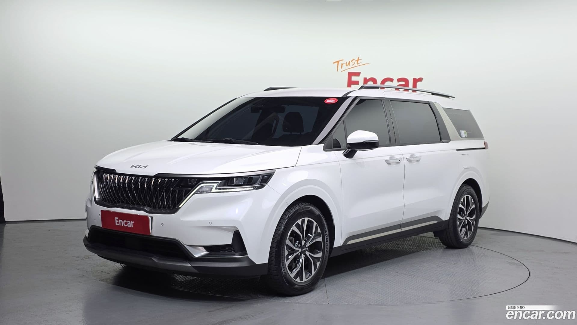 Main__Slider__Photo:Canival Kia 2021.11-0