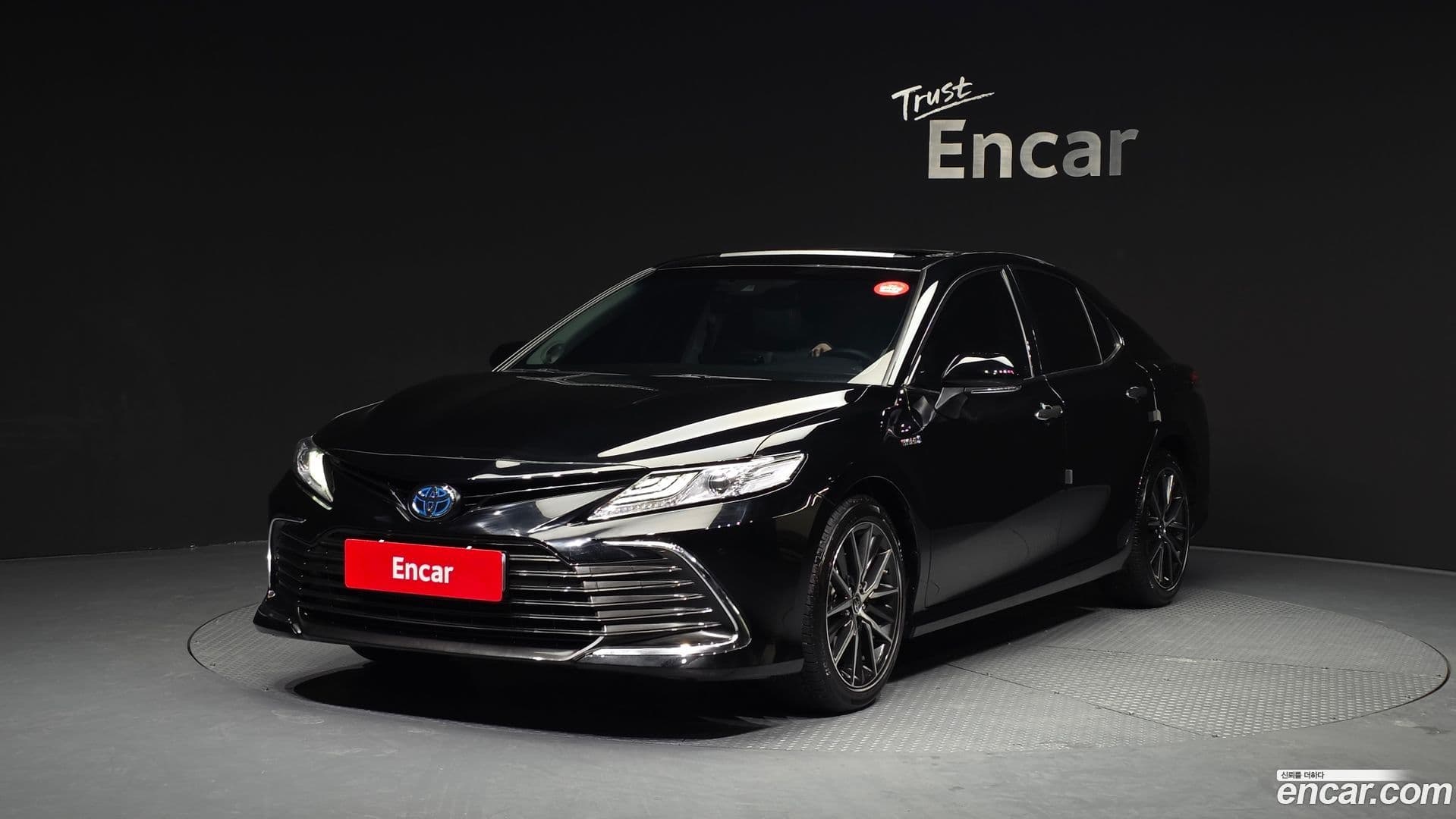 Main__Slider__Photo:Camry Toyota 2023.11-0