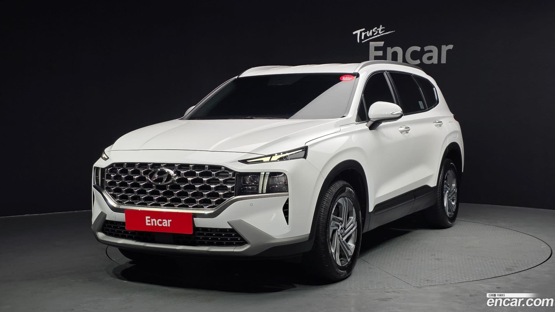 Main__Slider__Photo:Santafe Hyundai 2023.0-0