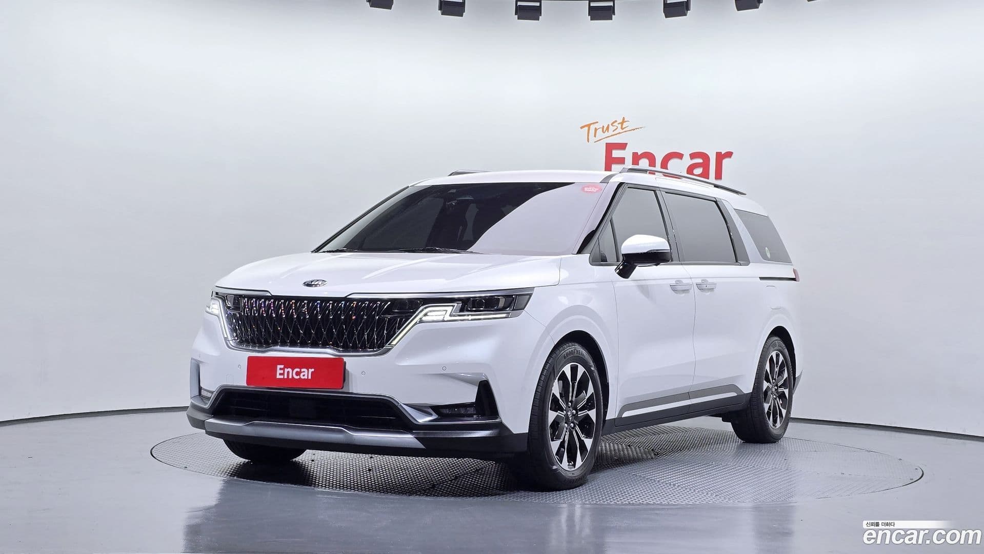 Main__Slider__Photo:Canival Kia 2021.4-0