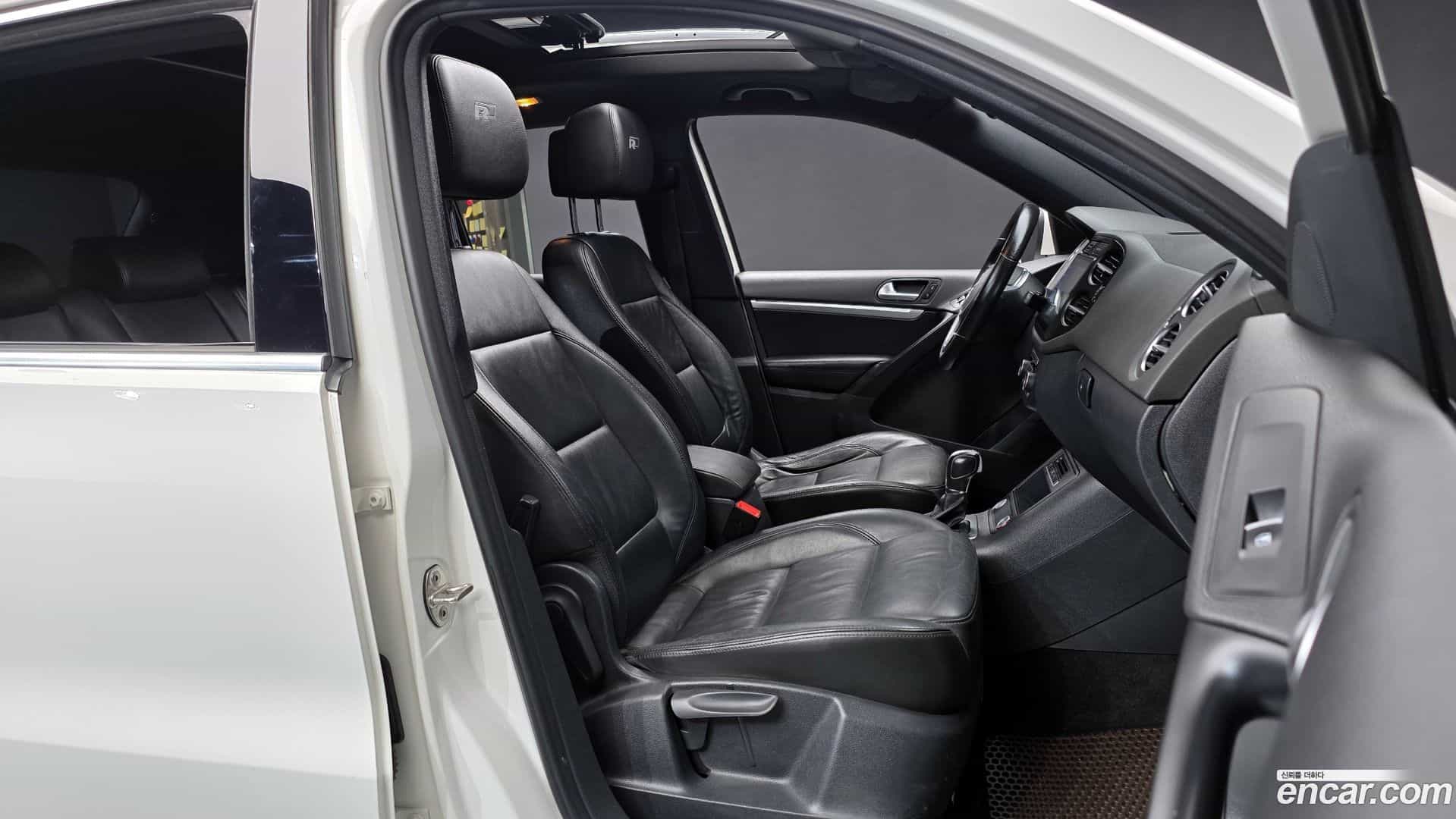 Tiguan Volkswagen 2013.5-INNER-010