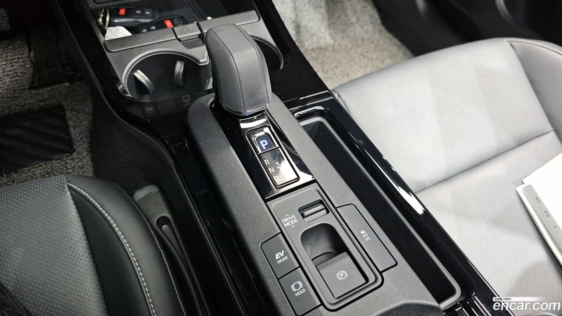 Prius Toyota 2024.10-INNER-009
