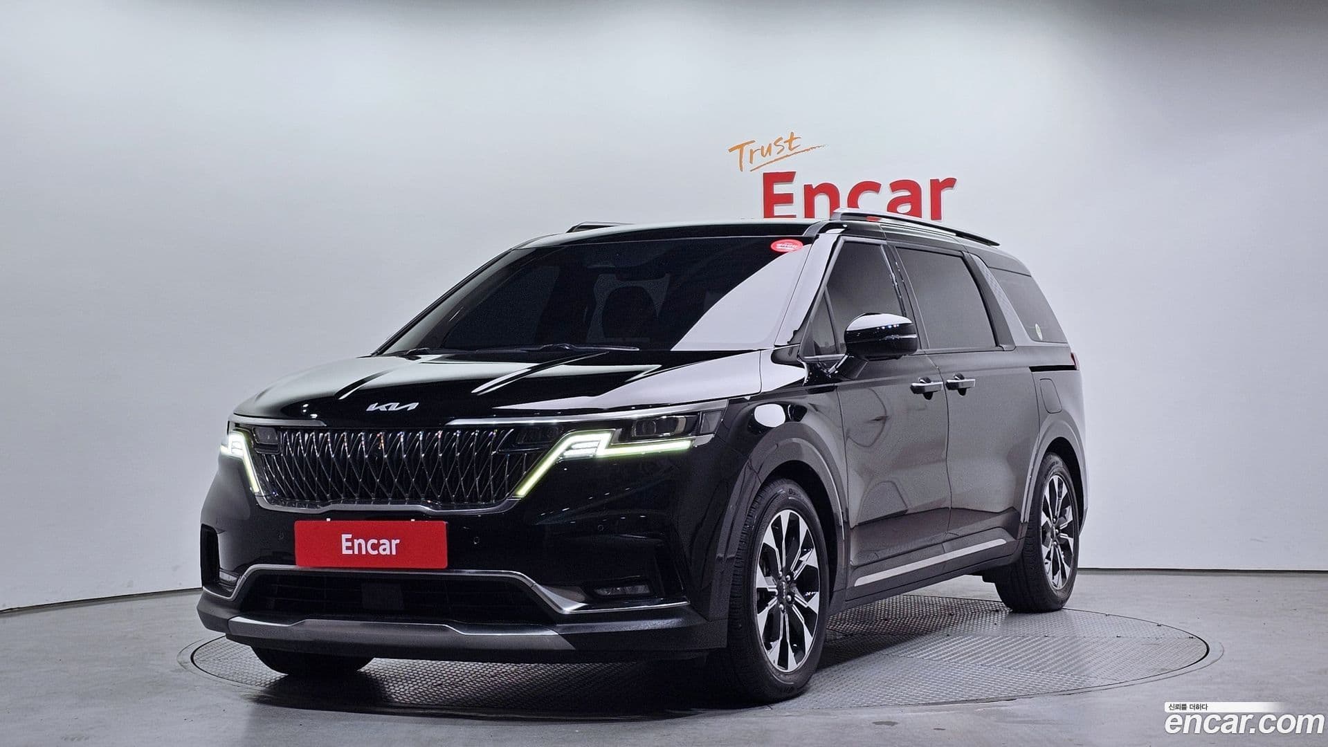 Main__Slider__Photo:Canival Kia 2022.5-0