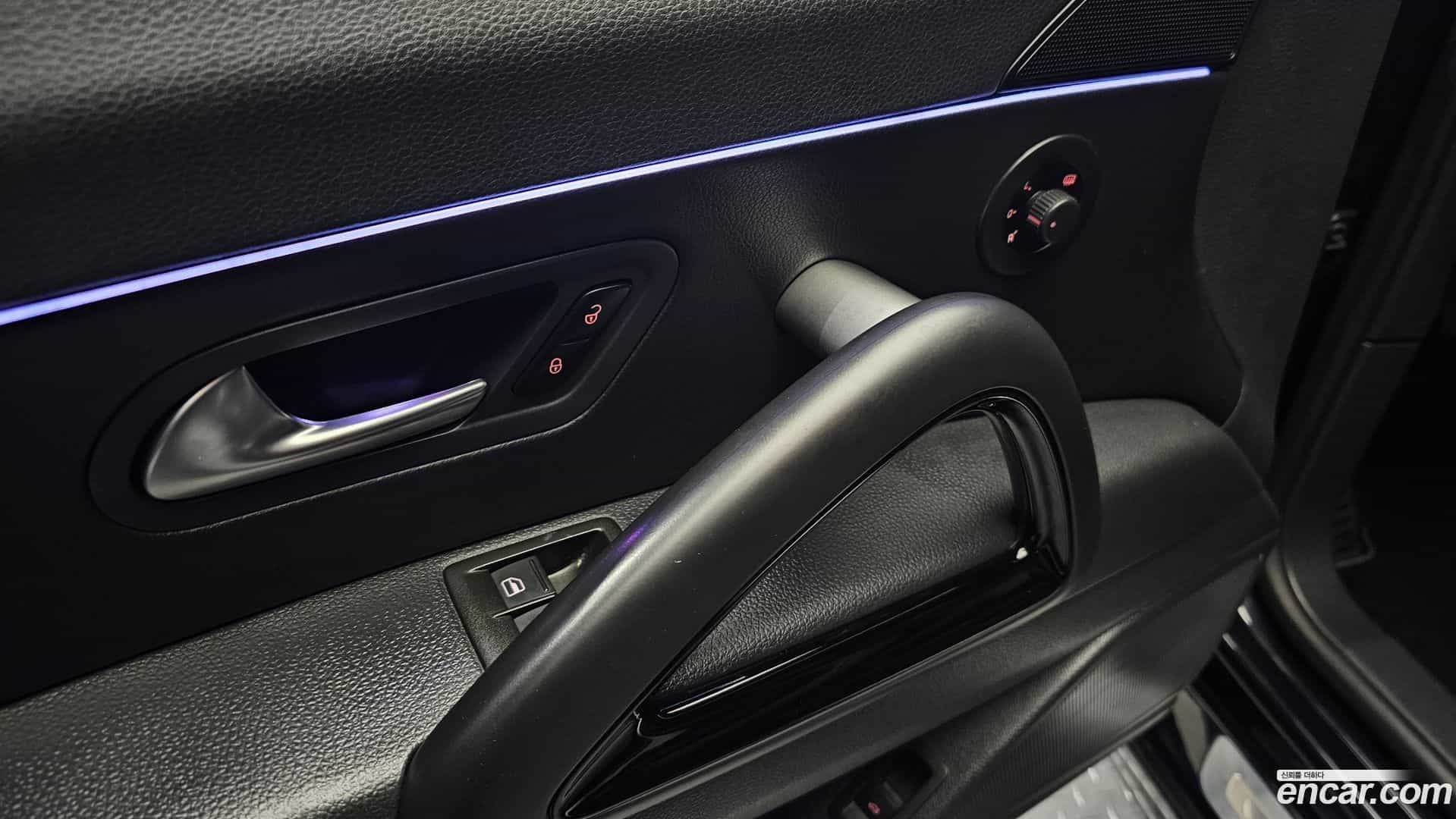 Scirocco Volkswagen 2012.10-OPTION-020