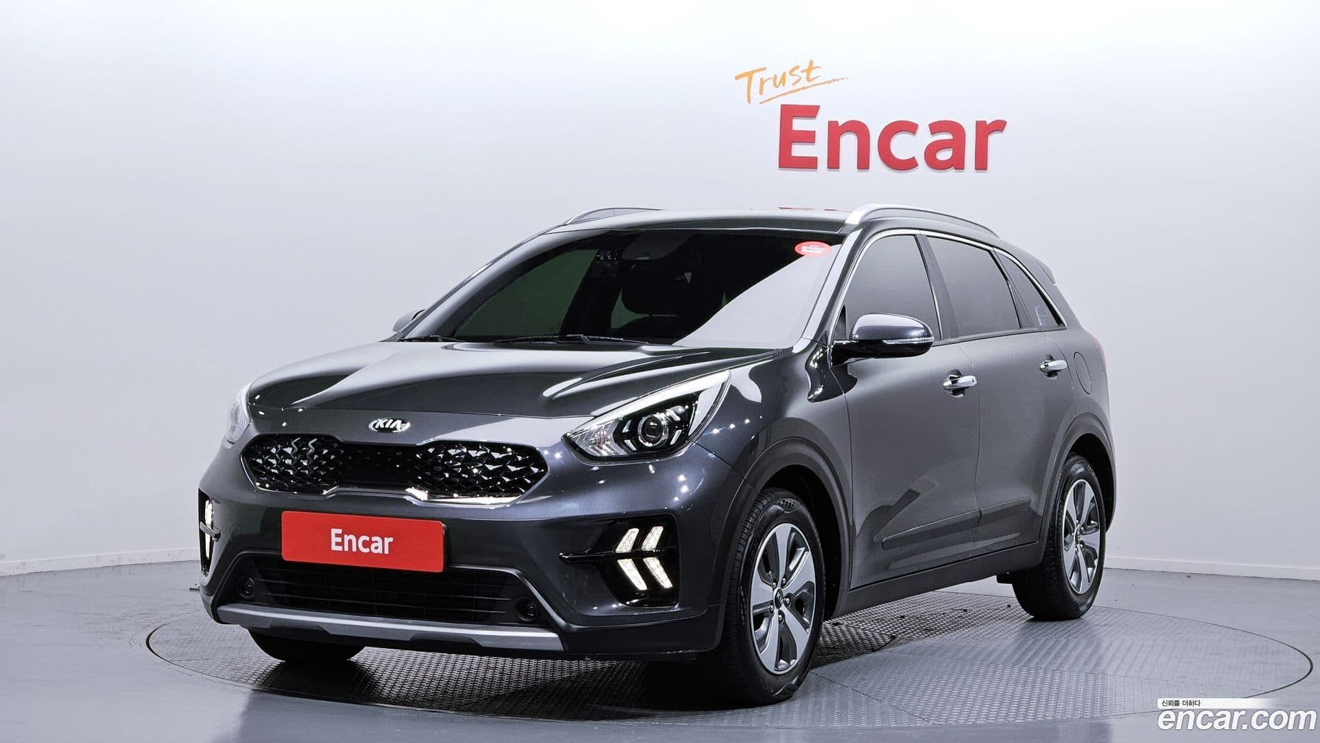 Main__Slider__Photo:Niro Kia 2019.11-0