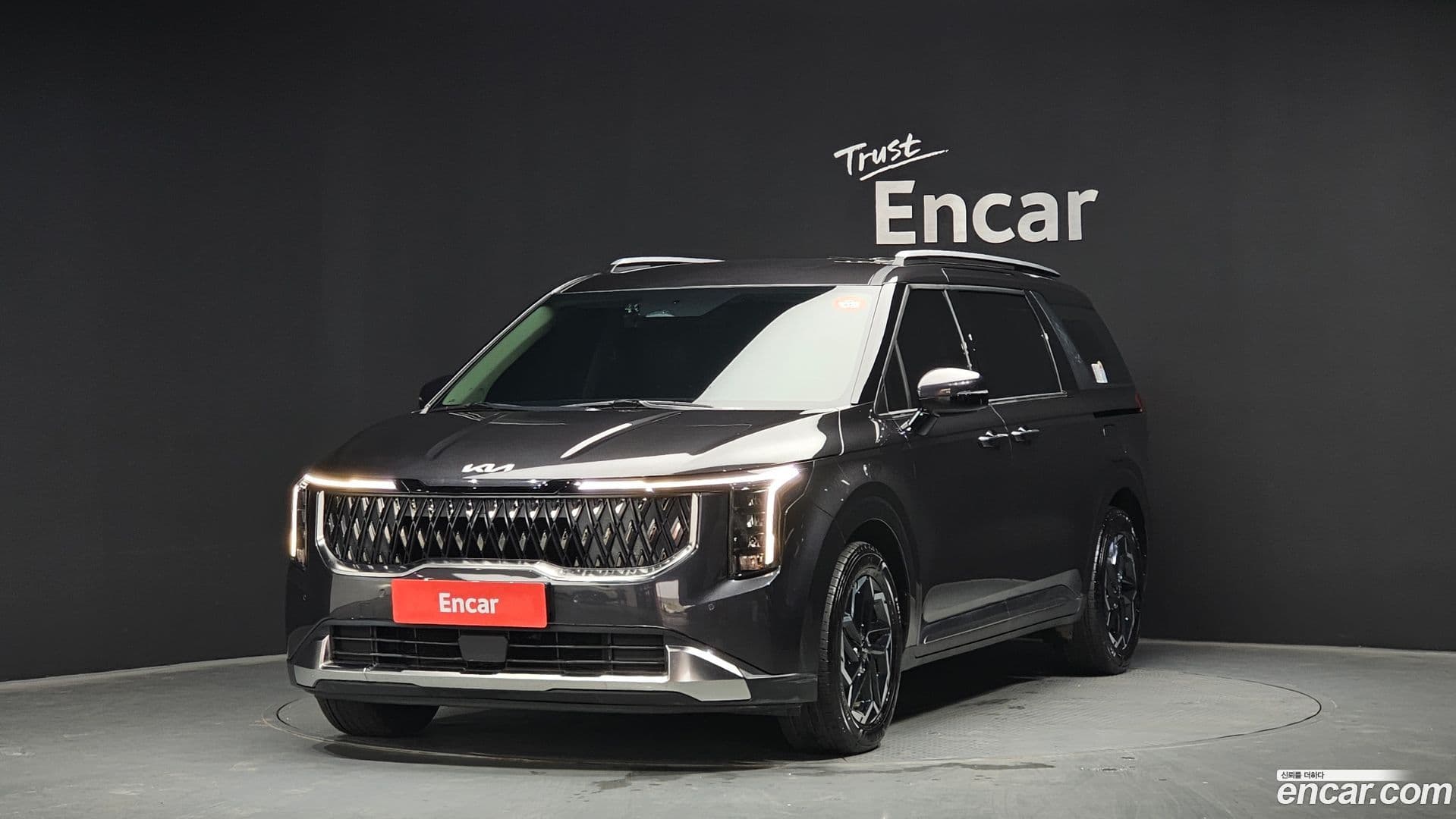 Main__Slider__Photo:Canival Kia 2024.10-0