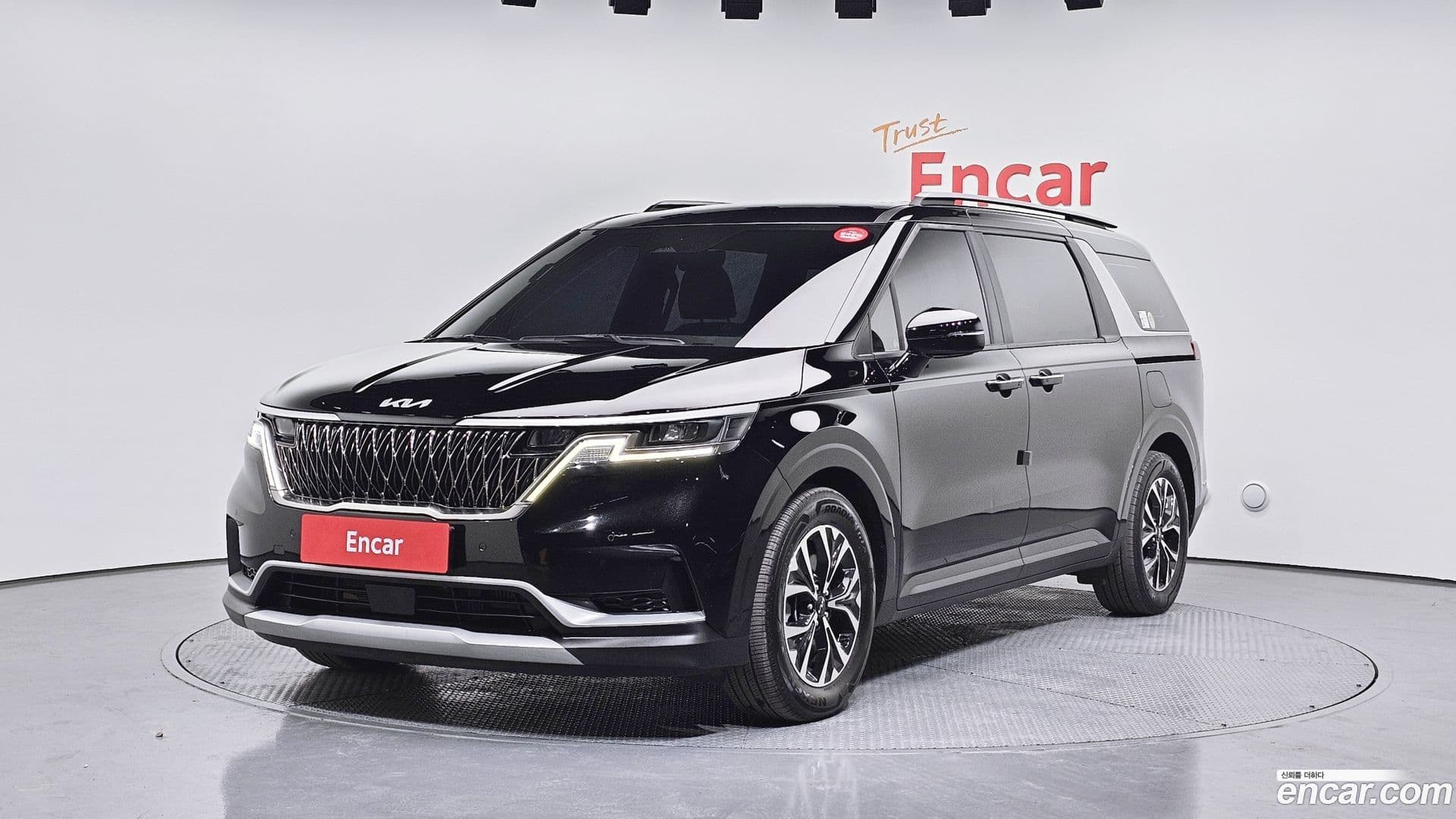 Main__Slider__Photo:Canival Kia 2022.10-0