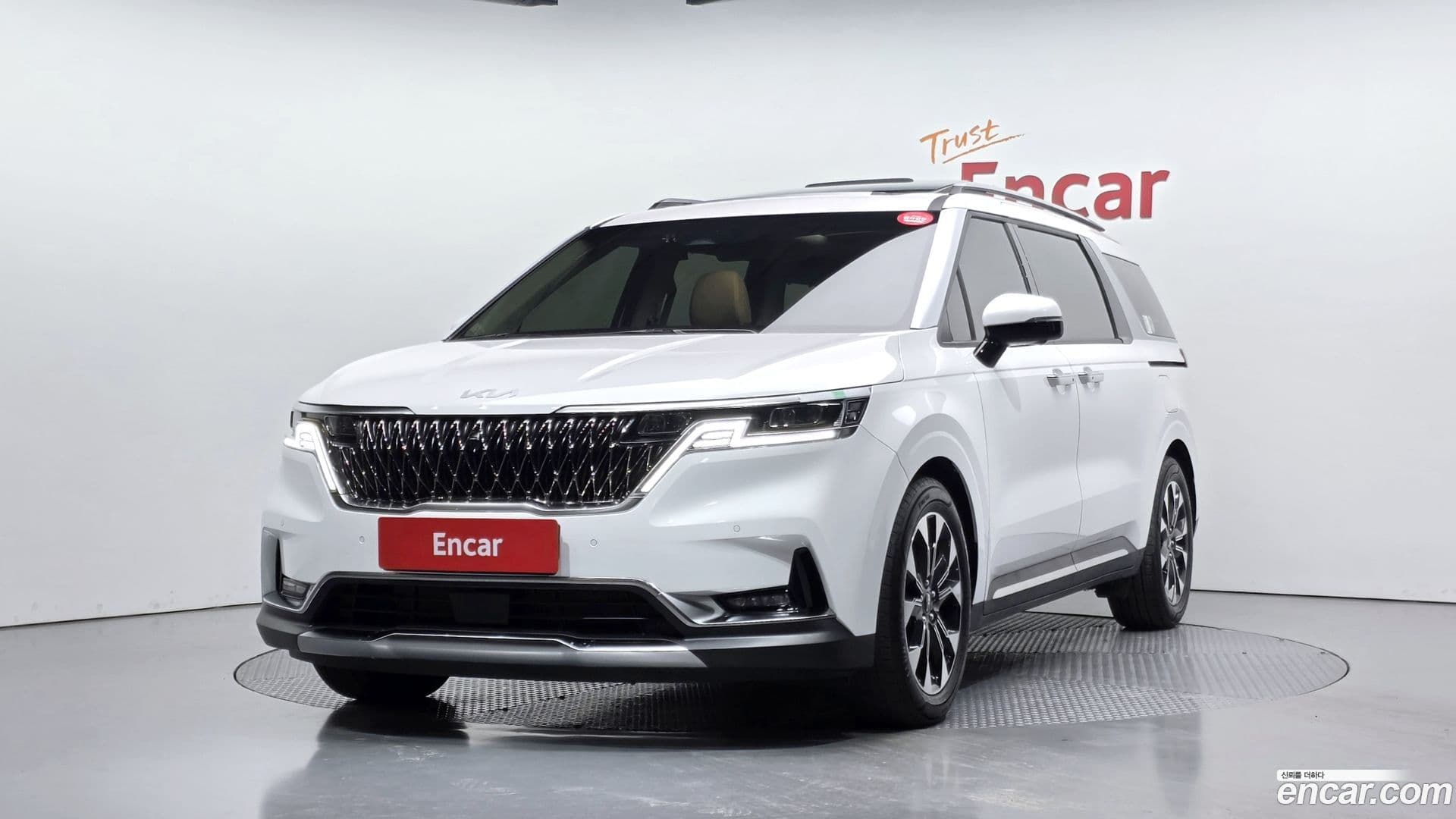 Main__Slider__Photo:Canival Kia 2023.10-0