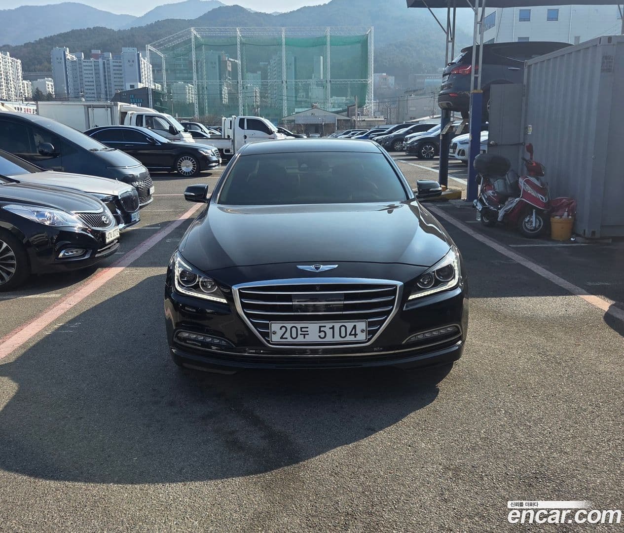Main__Slider__Photo:Genesis Hyundai 2014.3-0