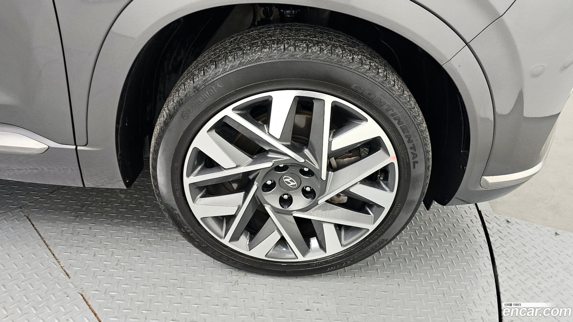 Main__Slider__Photo:Santafe Hyundai 2023.4-4