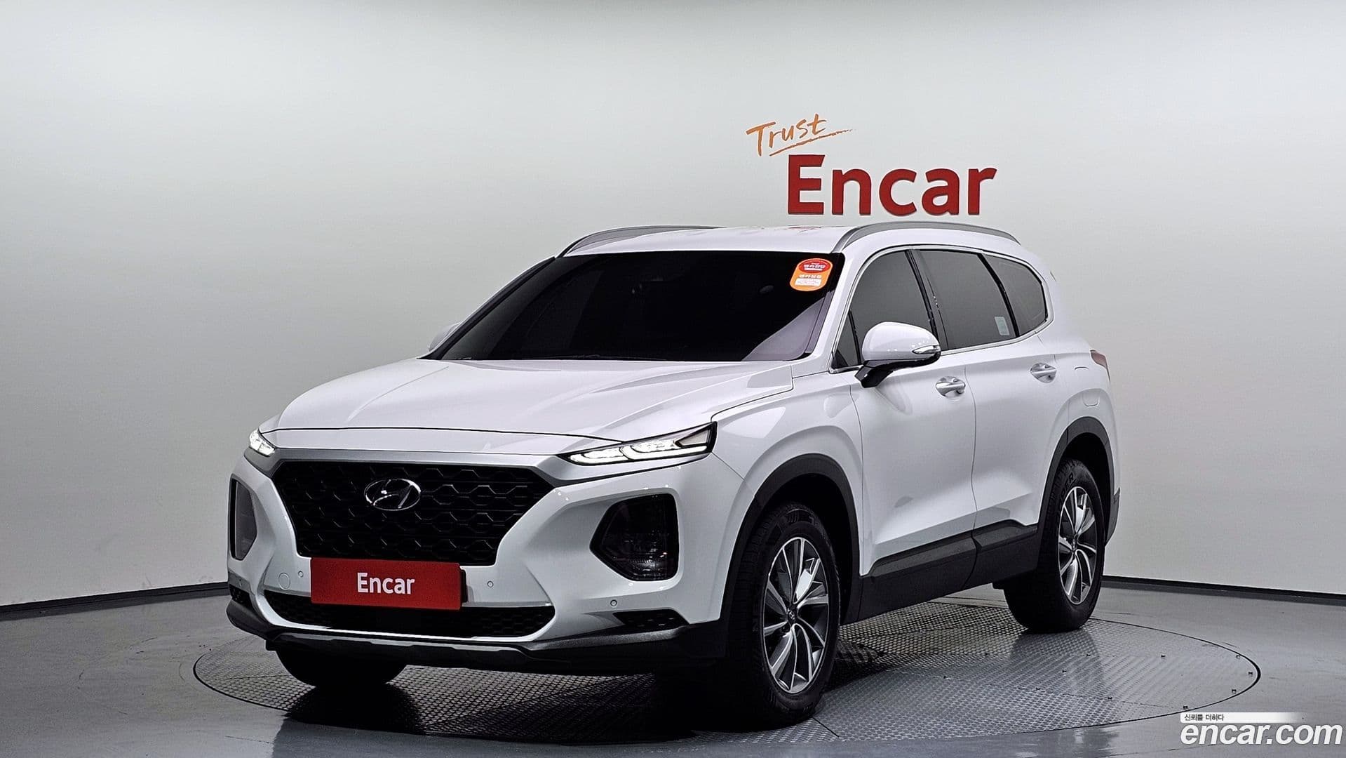 Main__Slider__Photo:Santafe Hyundai 2019.0-0