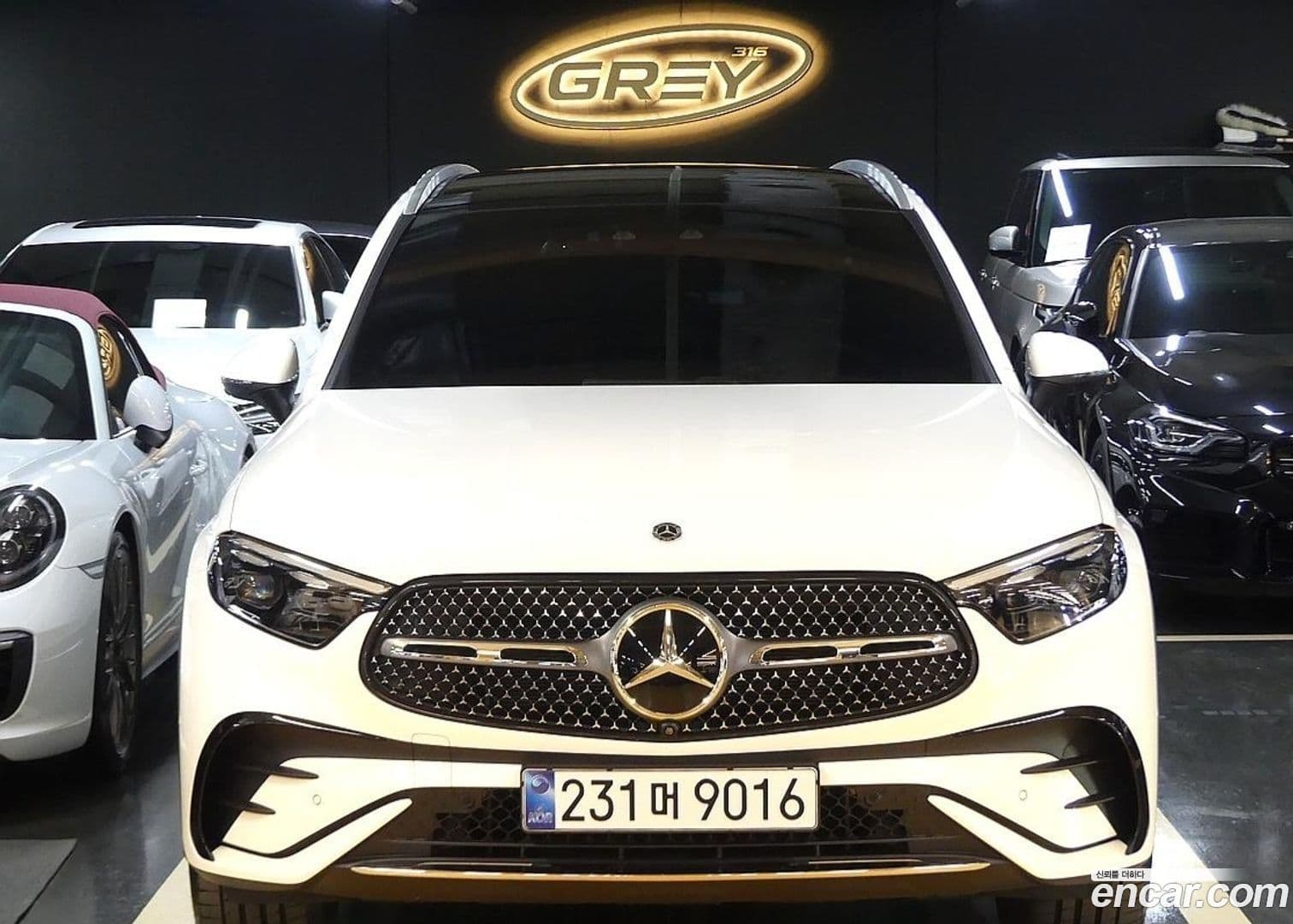 Main__Slider__Photo:GLC-Class Mercedes-Benz 2024.8-0