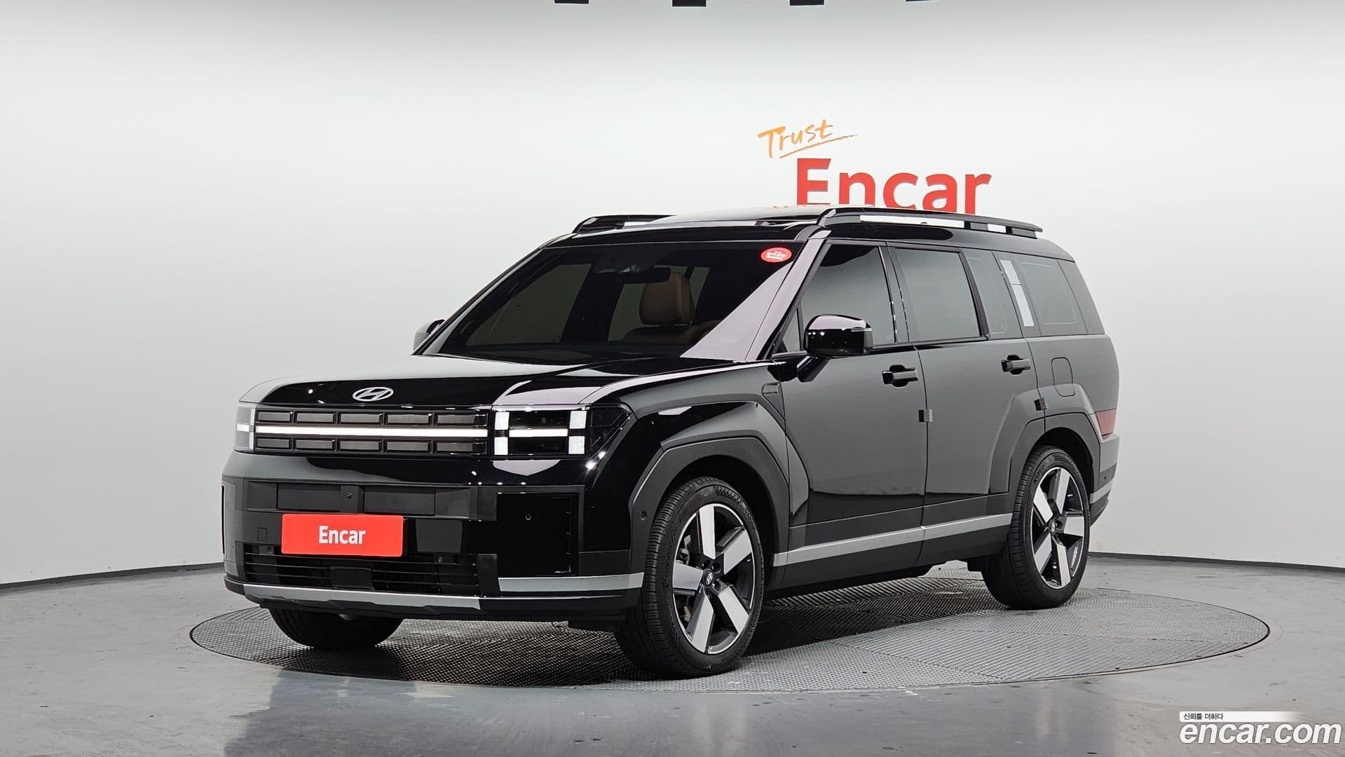 Main__Slider__Photo:Santafe Hyundai 2024.9-0