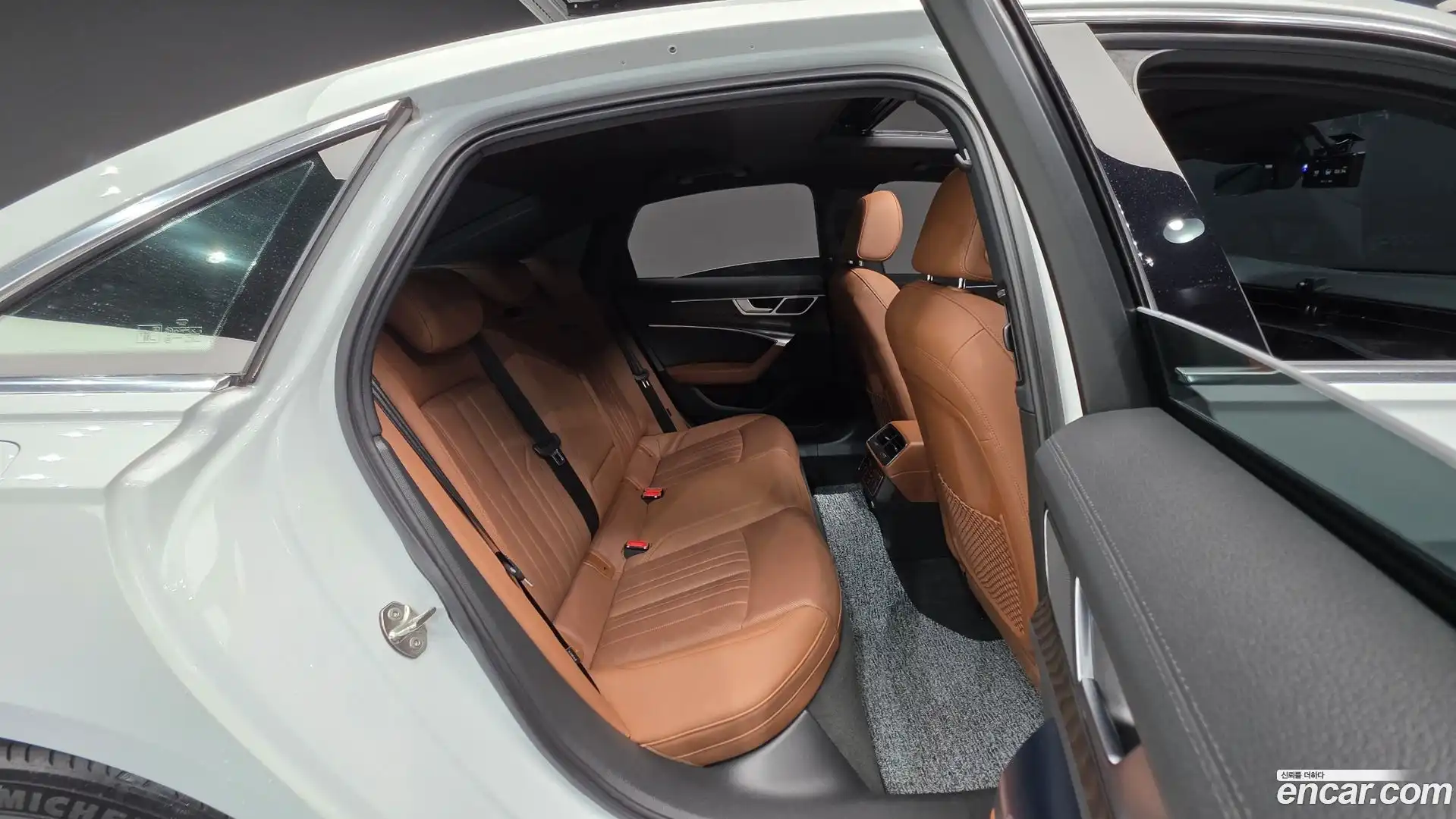 A6 Audi 2019.9-OPTION-023