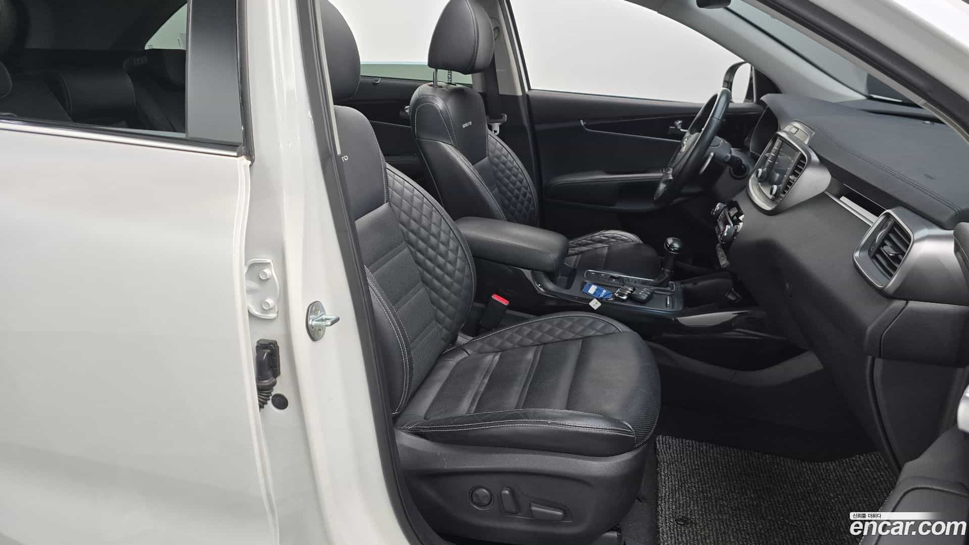 Sorento Kia 2017.9-INNER-010